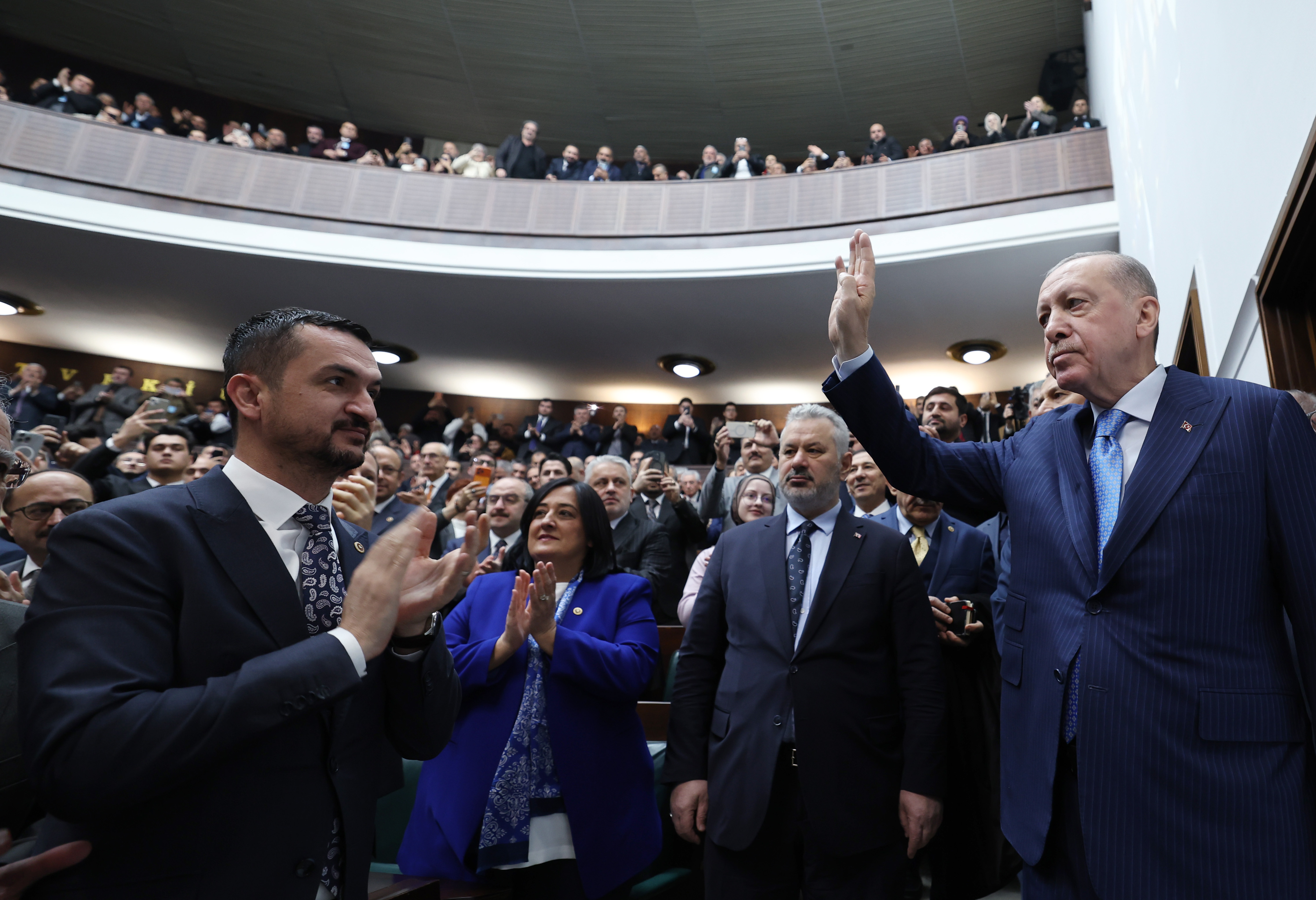 C U M H U R B A S K A N I E R D O G A N B A Y R A G I M I Z A U Z A N A 1127564 334672