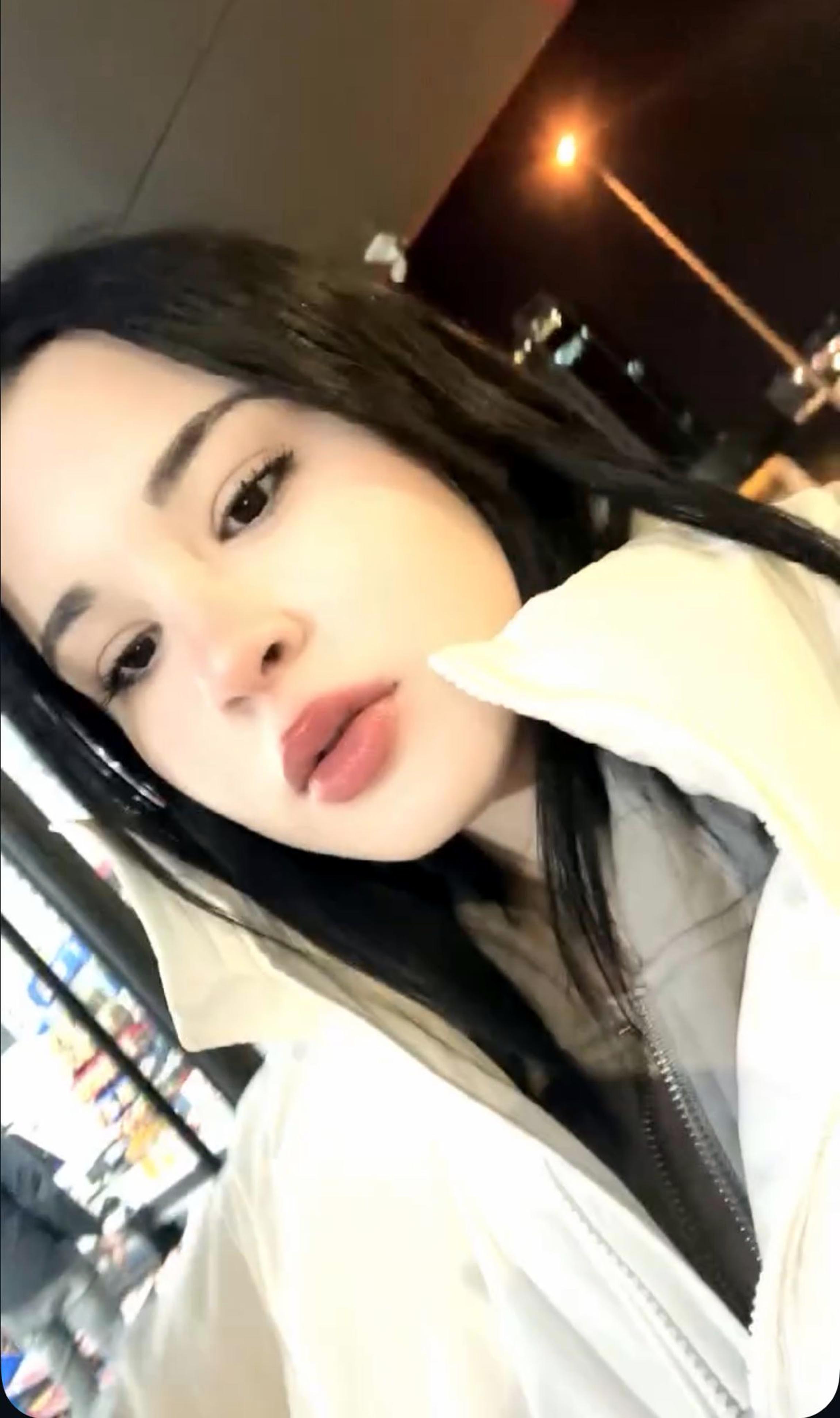 D U R U Y U O K U L B A H C E S I N D E T A B A N C A Y L A O L D U R 1131330 335896