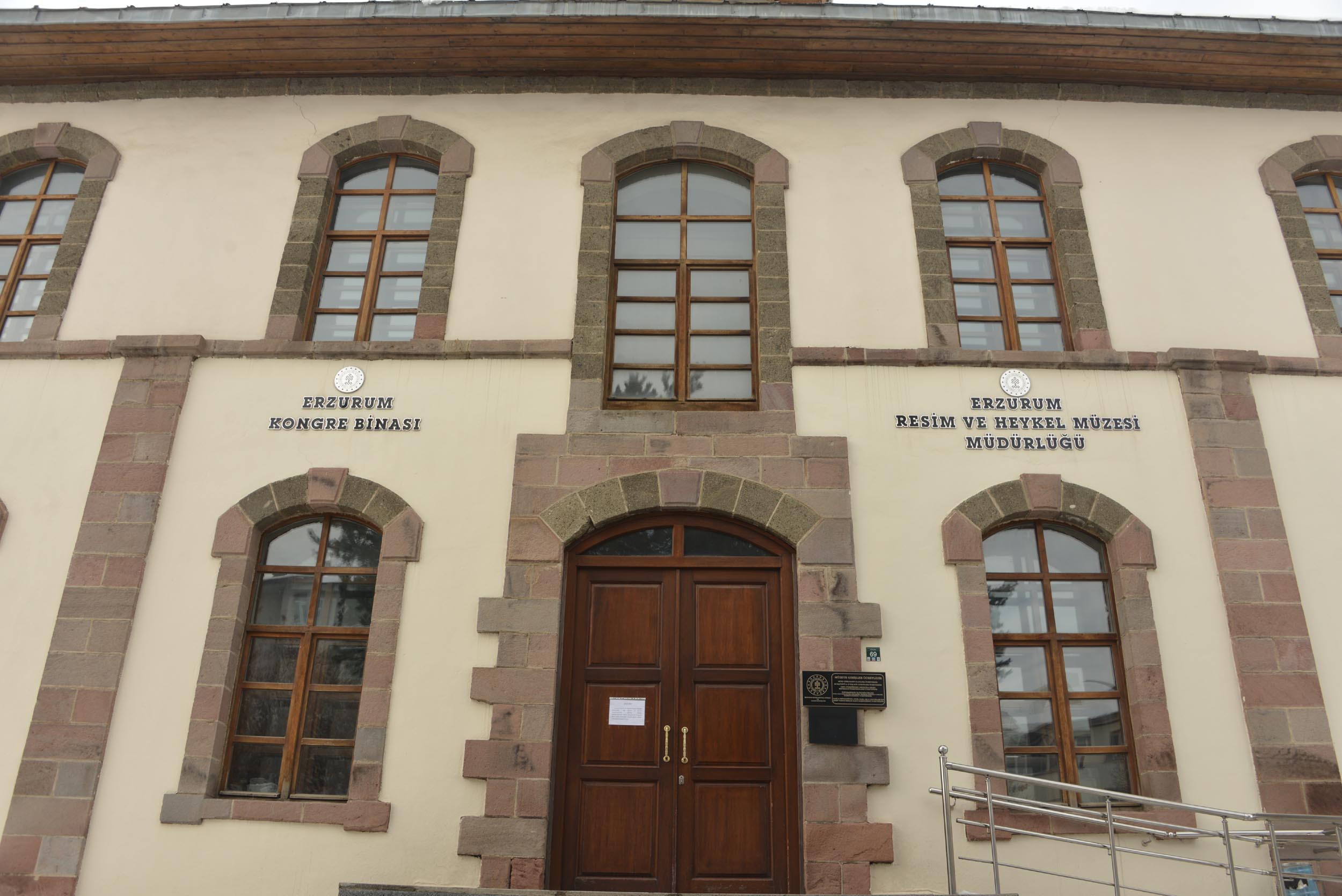 E R Z U R U M K O N G R E S I N I N Y A P I L D I G I T A R I H I B I 1104744 327941