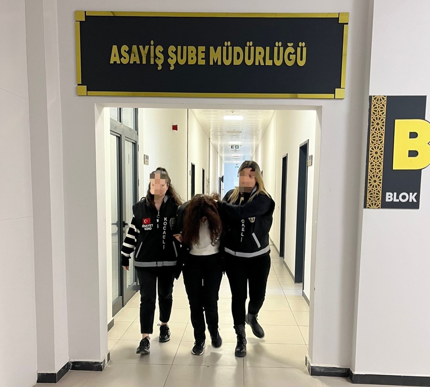 E S I N I O L D U R E N K A D I N O N U N B E N I O L D U R M E S I 538572 330494