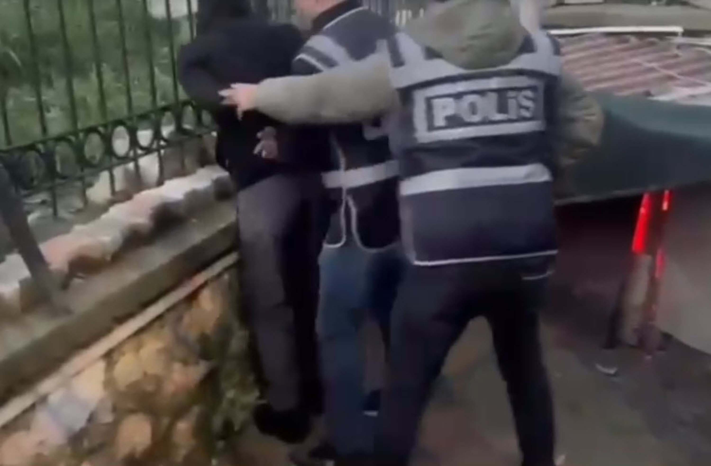 F I R A R I H U K U M L U S A K L A N D I G I K U M E S T E O K S U R 1141560 338976