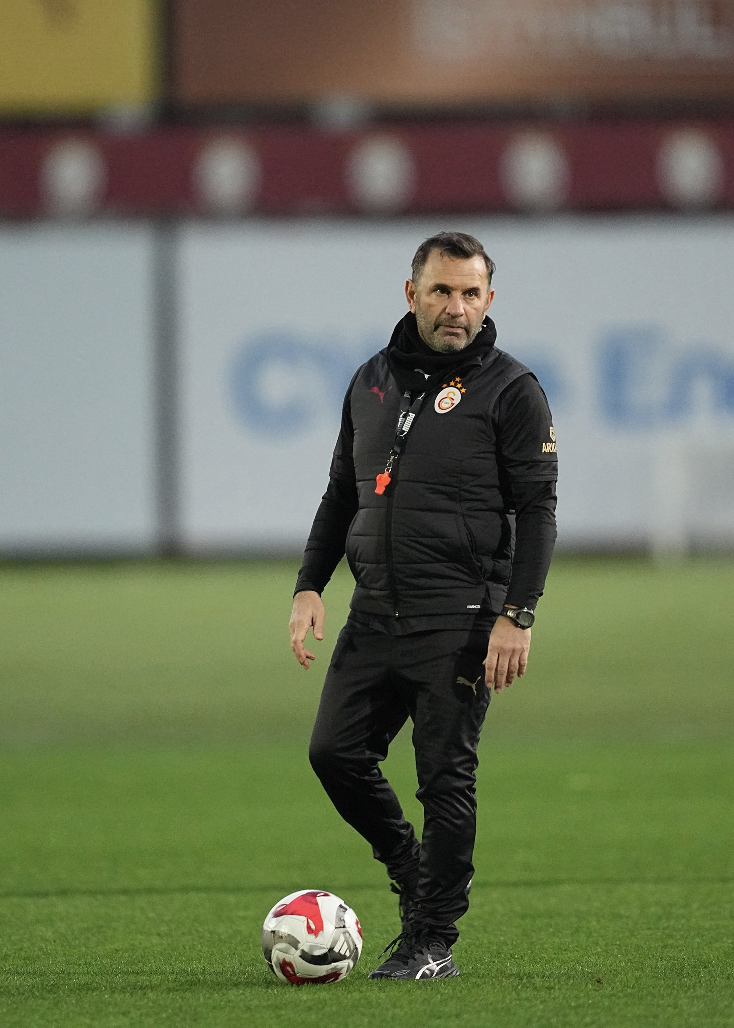 G A L A T A S A R A Y F E N E R B A H C E D E R B I S I N I N H A Z I R 1103104 327475