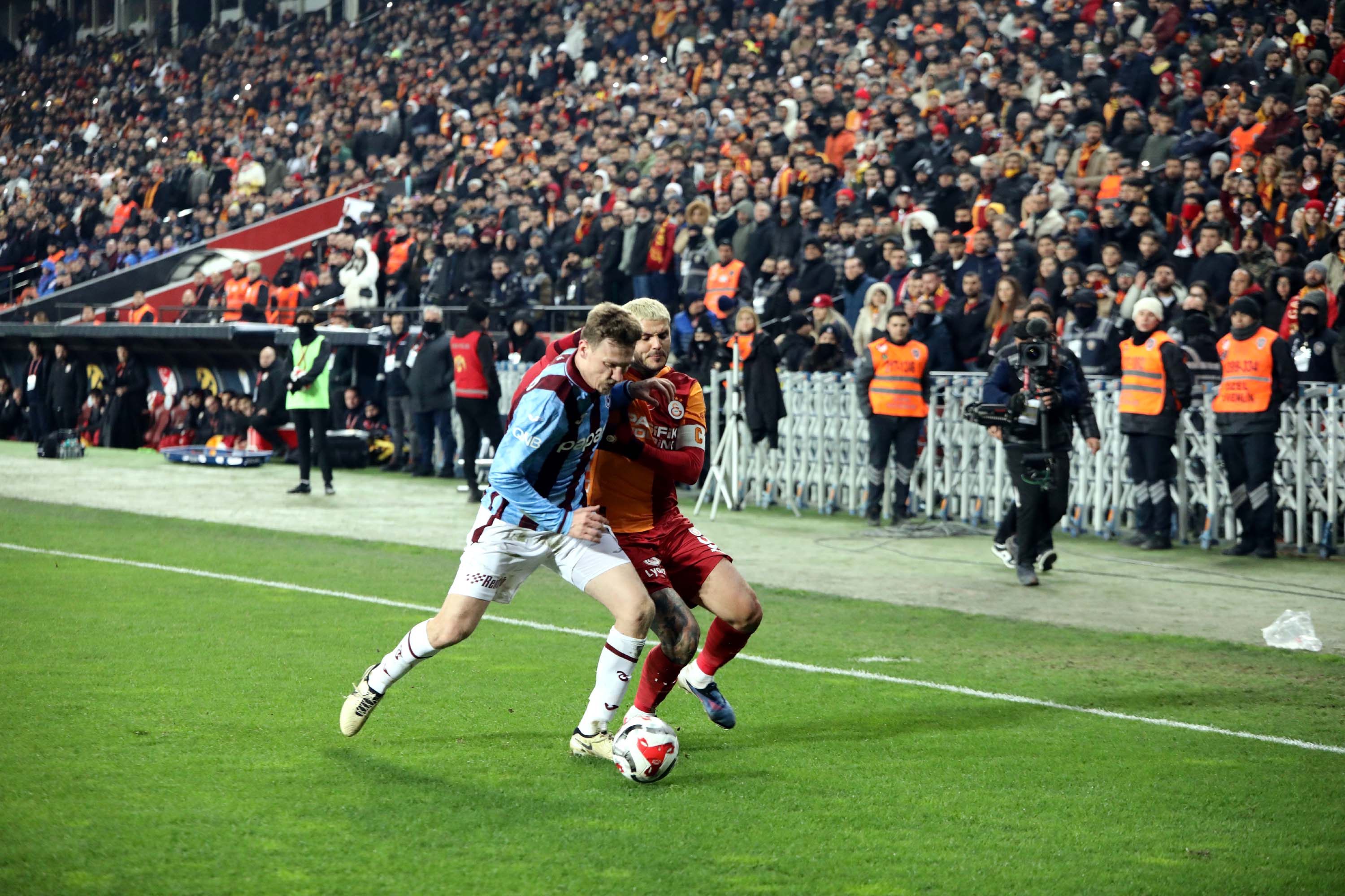 G A L A T A S A R A Y T R A B Z O N S P O R 4 1 1099775 326476