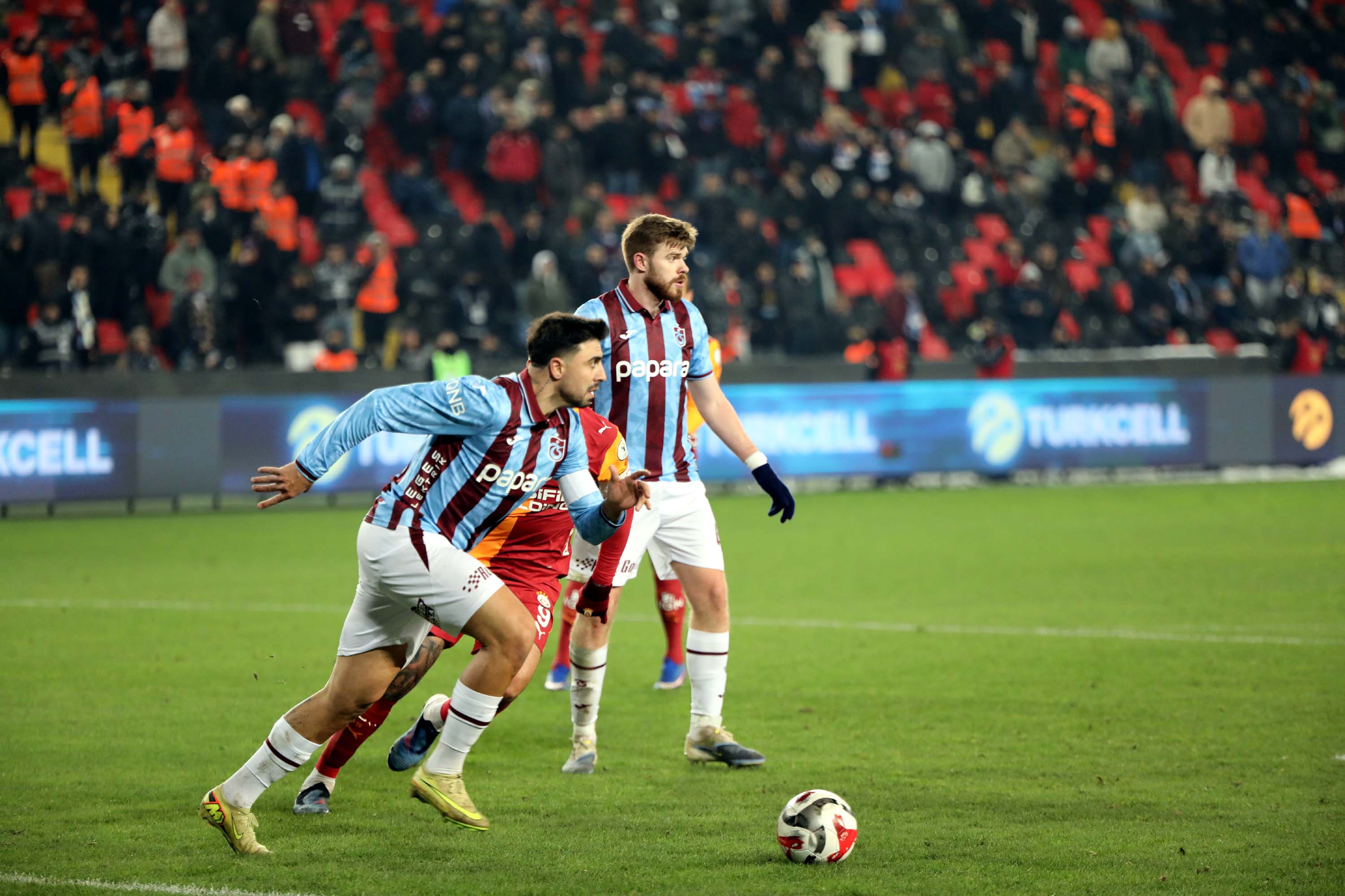 G A L A T A S A R A Y T R A B Z O N S P O R 4 1 1099778 326476