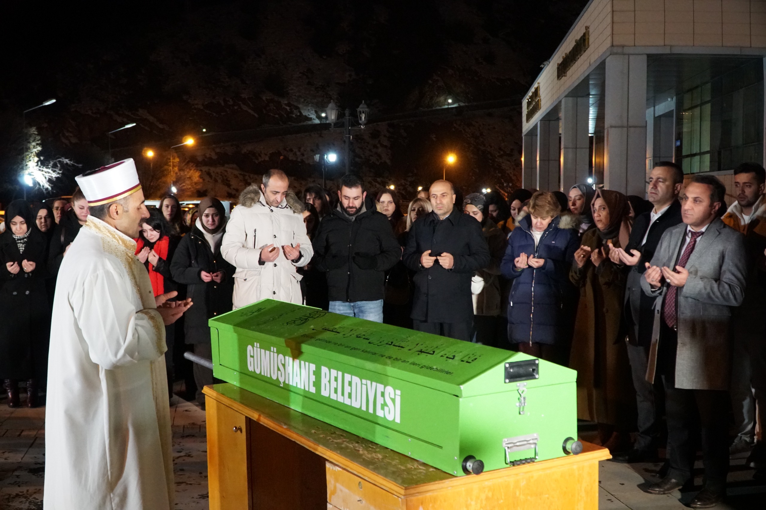 G U M U S H A N E D E A K A D E M I S Y E N E V I N D E O L U B U L U 1103130 327478