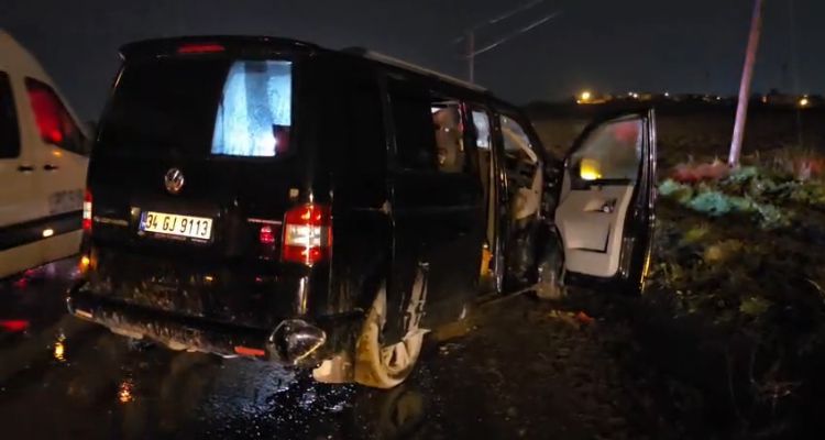 I S T A N B U L A R N A V U T K O Y D E I E T T O T O B U S U N U N 1136094 337270