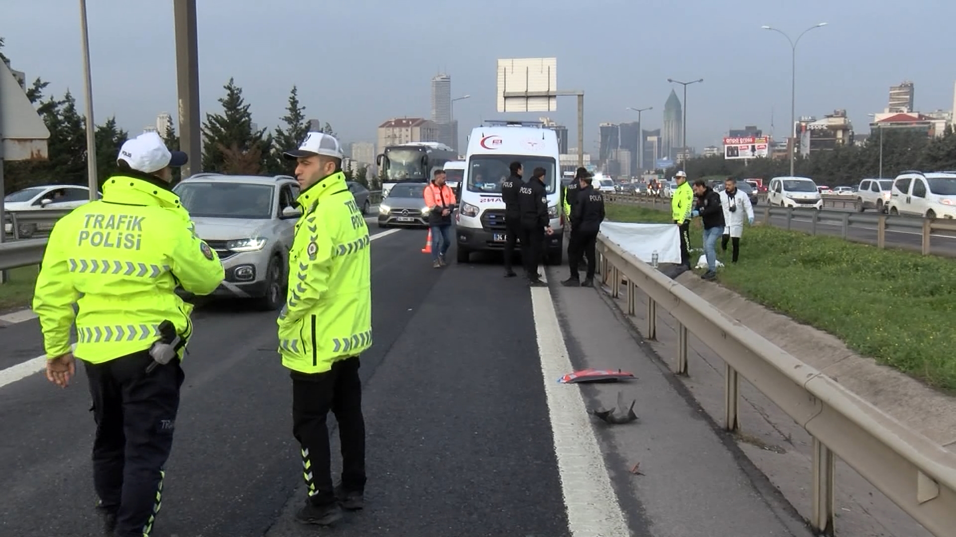 I S T A N B U L A T A S E H I R D E M O T O S I K L E T I N C A R P T 1134679 336853