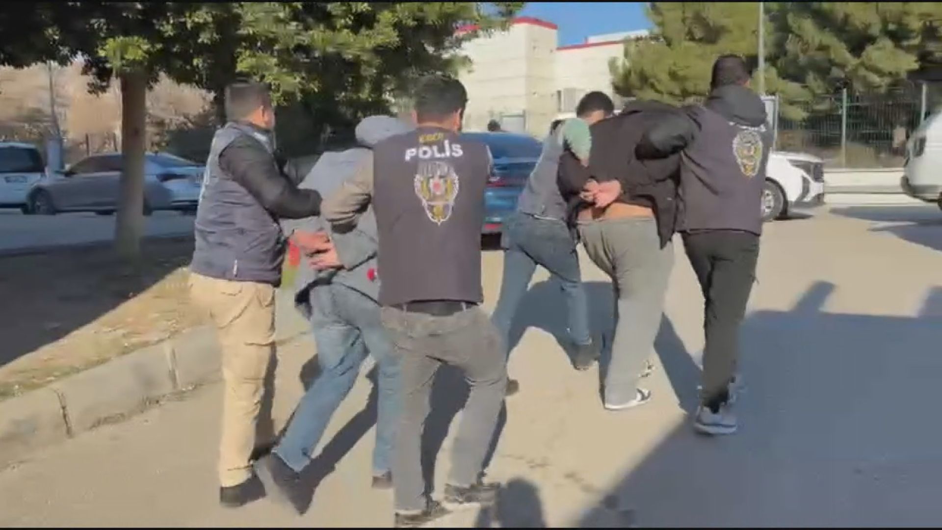 I S T A N B U L A T L A S C A G L A Y A N I N A I L E S I N I T E H 1126370 333922