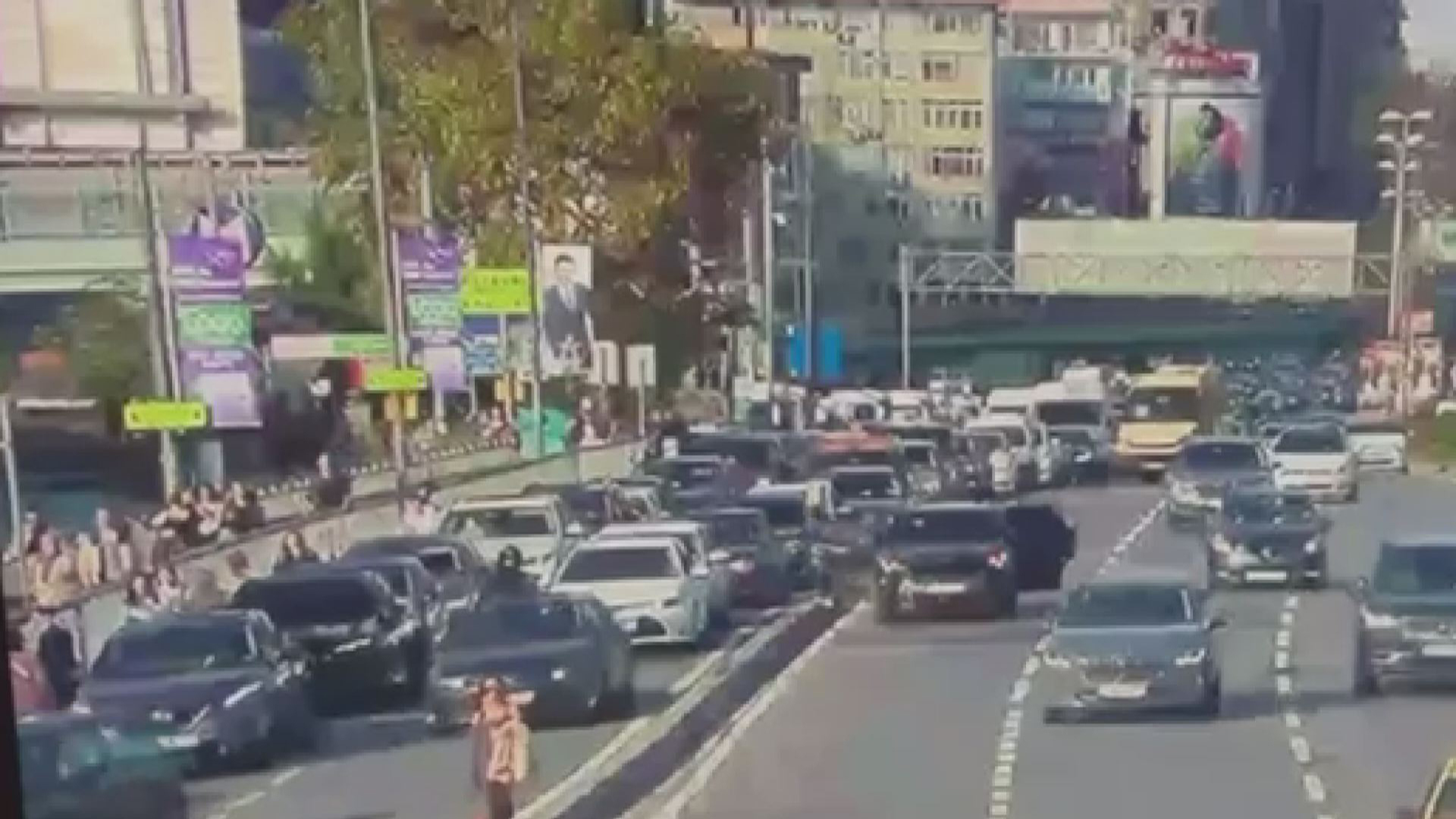 I S T A N B U L A V U K A T S E R D A R O K T E M E U Z U N N A M 1117727 331874