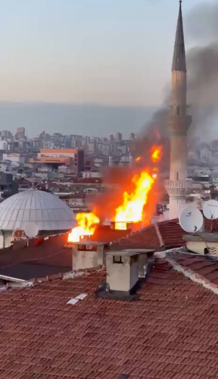 I S T A N B U L B A H C E L I E V L E R D E C A T I D A Y A N G I N 1113799 330655