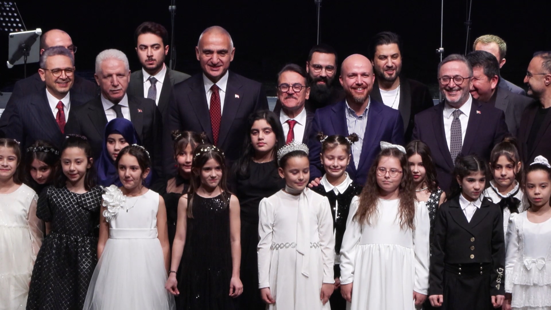 I S T A N B U L B A K A N E R S O Y B U Y A R I S M A C O C U K 1115680 331219