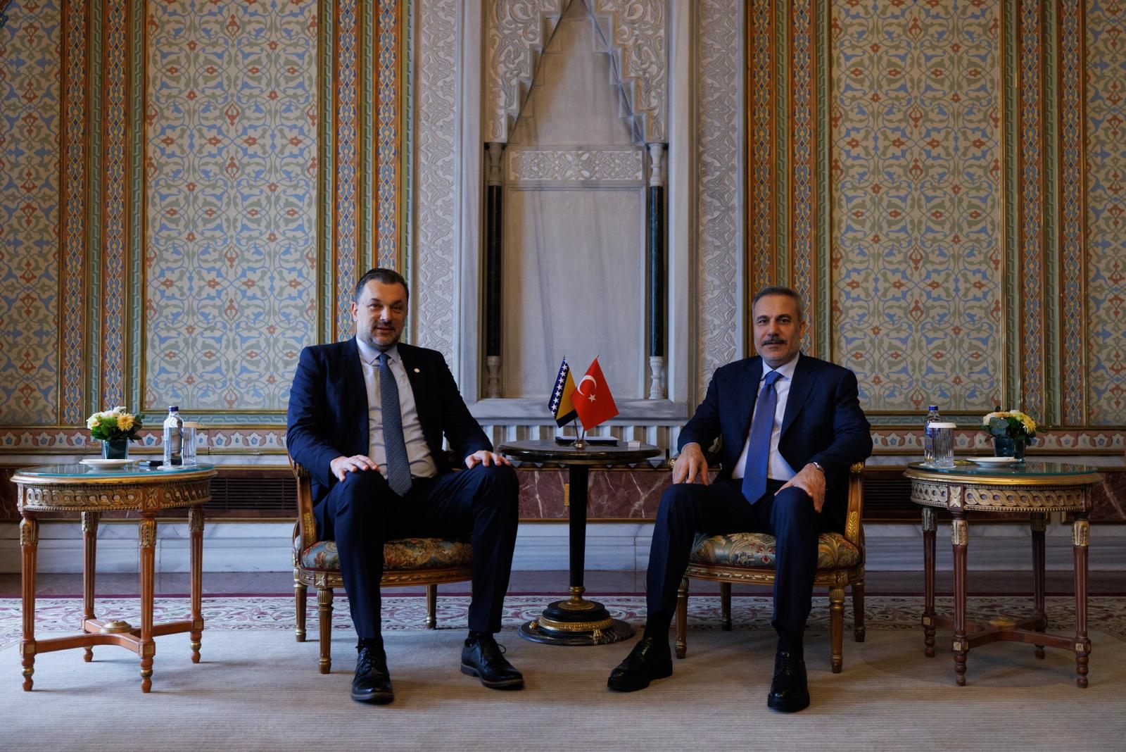 I S T A N B U L B A K A N F I D A N B A L K A N B A R I S P L A T F 1130679 335705