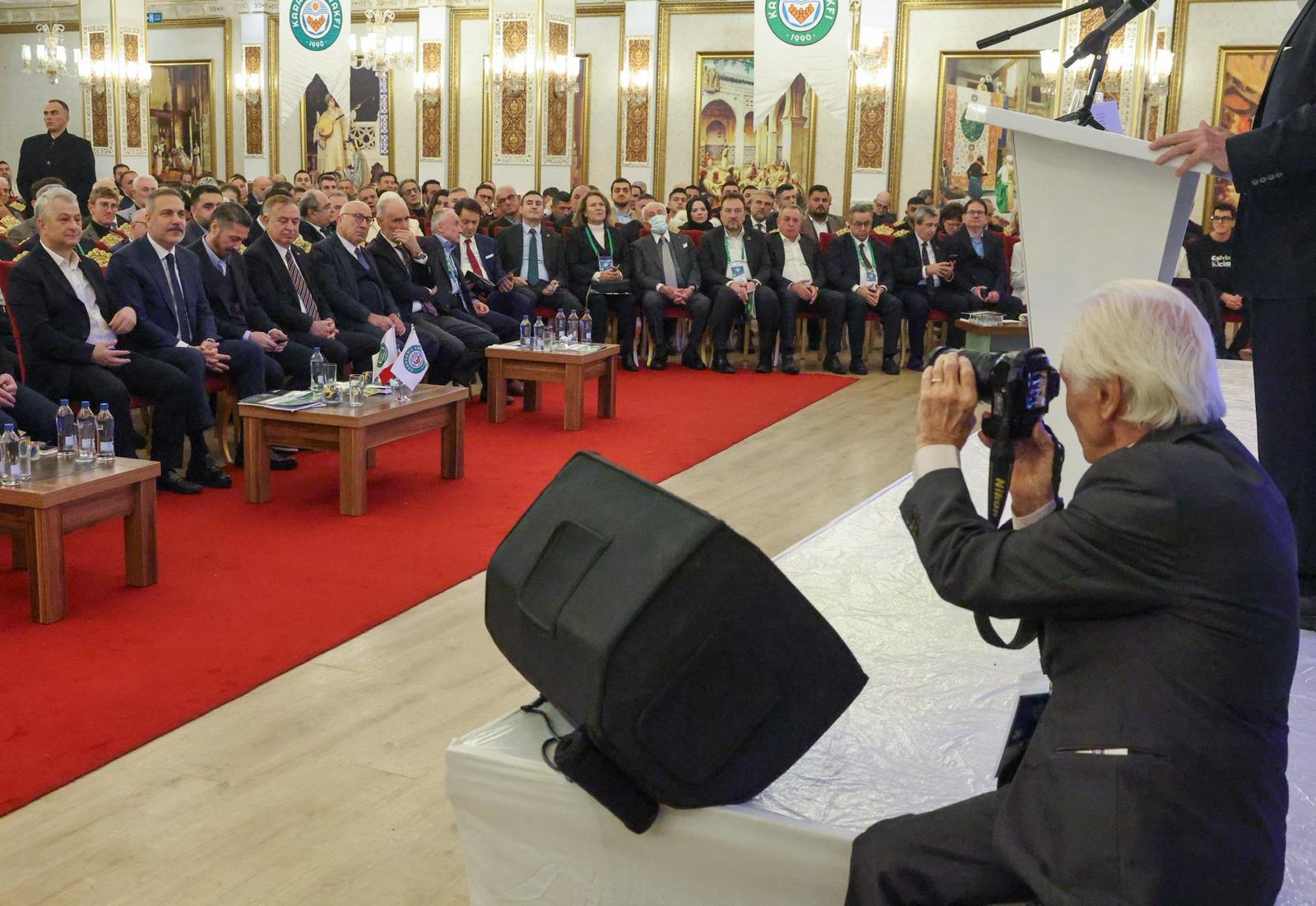 I S T A N B U L B A K A N F I D A N K A R A D E N I Z V A K F I 1108404 329058