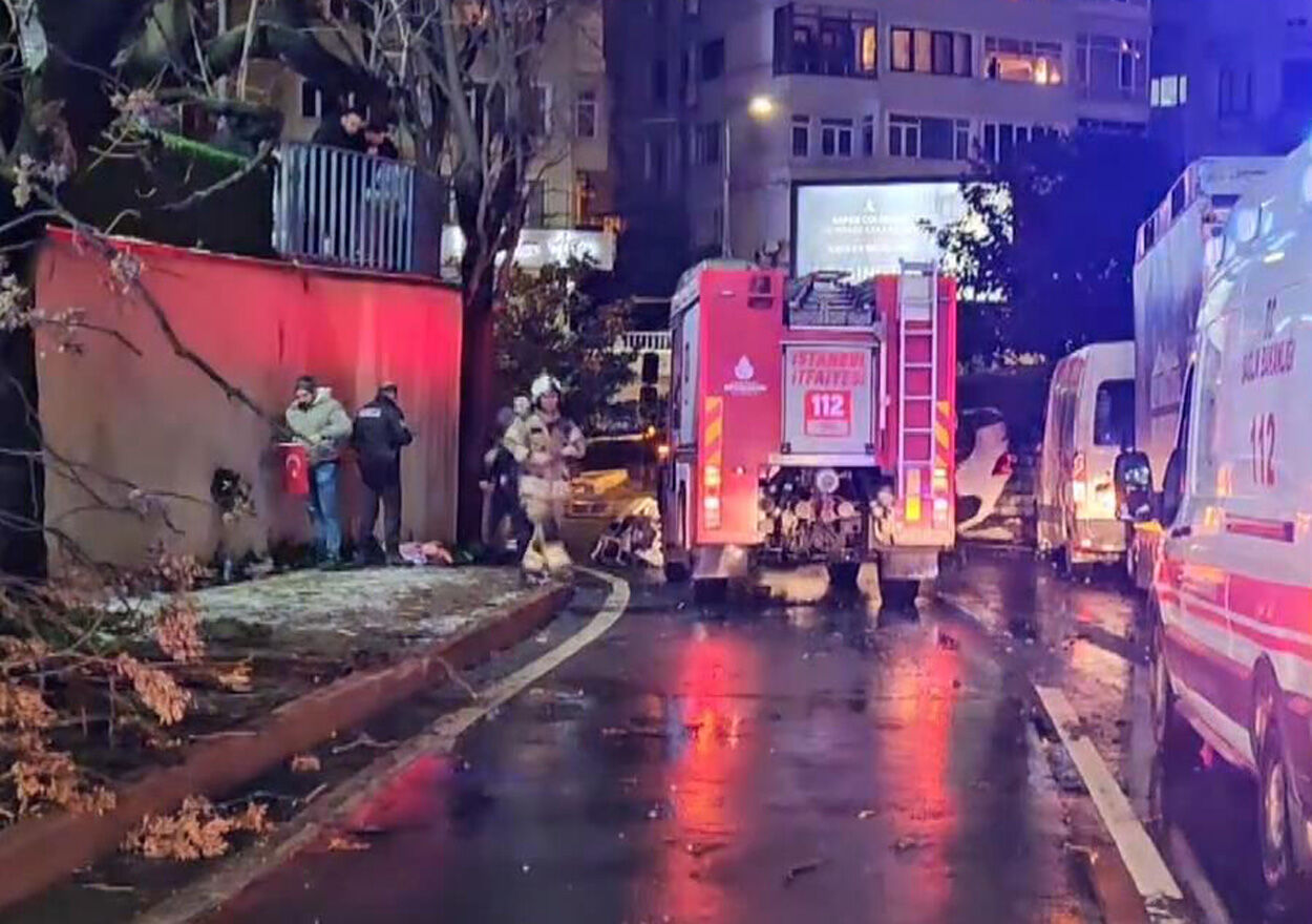 I S T A N B U L B E S I K T A S’ T A M I N I B U S E C A R P A N O 1124964 333823