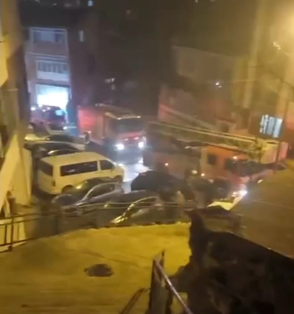 I S T A N B U L E Y U P S U L T A N D A G E C E K O N D U D A Y A N G 1128341 334975