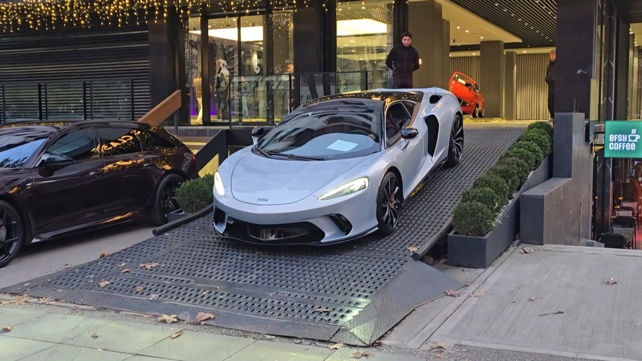 I S T A N B U L K A D I K O Y’ D E O T O G A L E R I S I N E D O L 1095237 325102