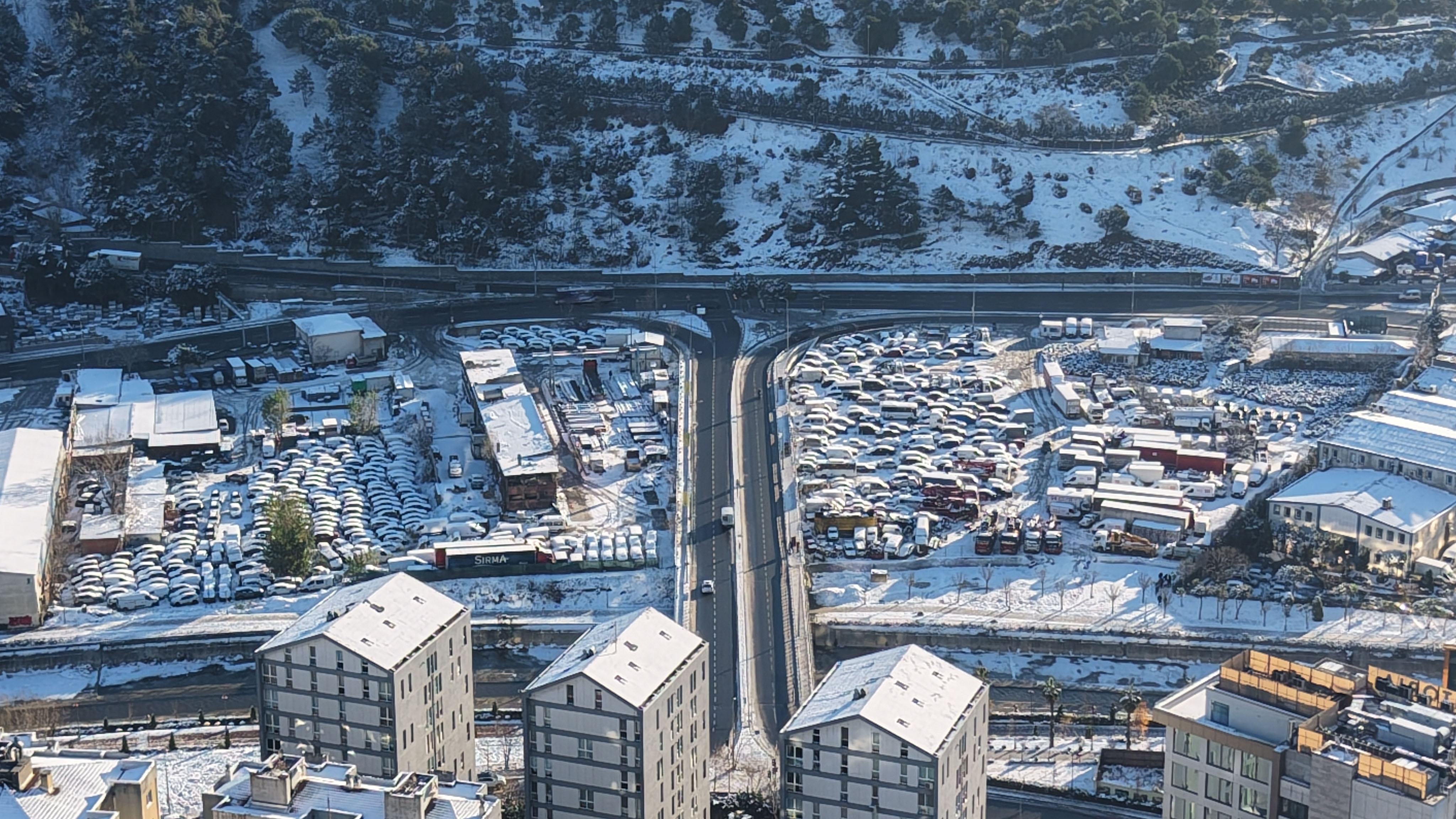 I S T A N B U L K A R Y A G I S I N I N A R D I N D A N K A G I T H A 1094122 324768