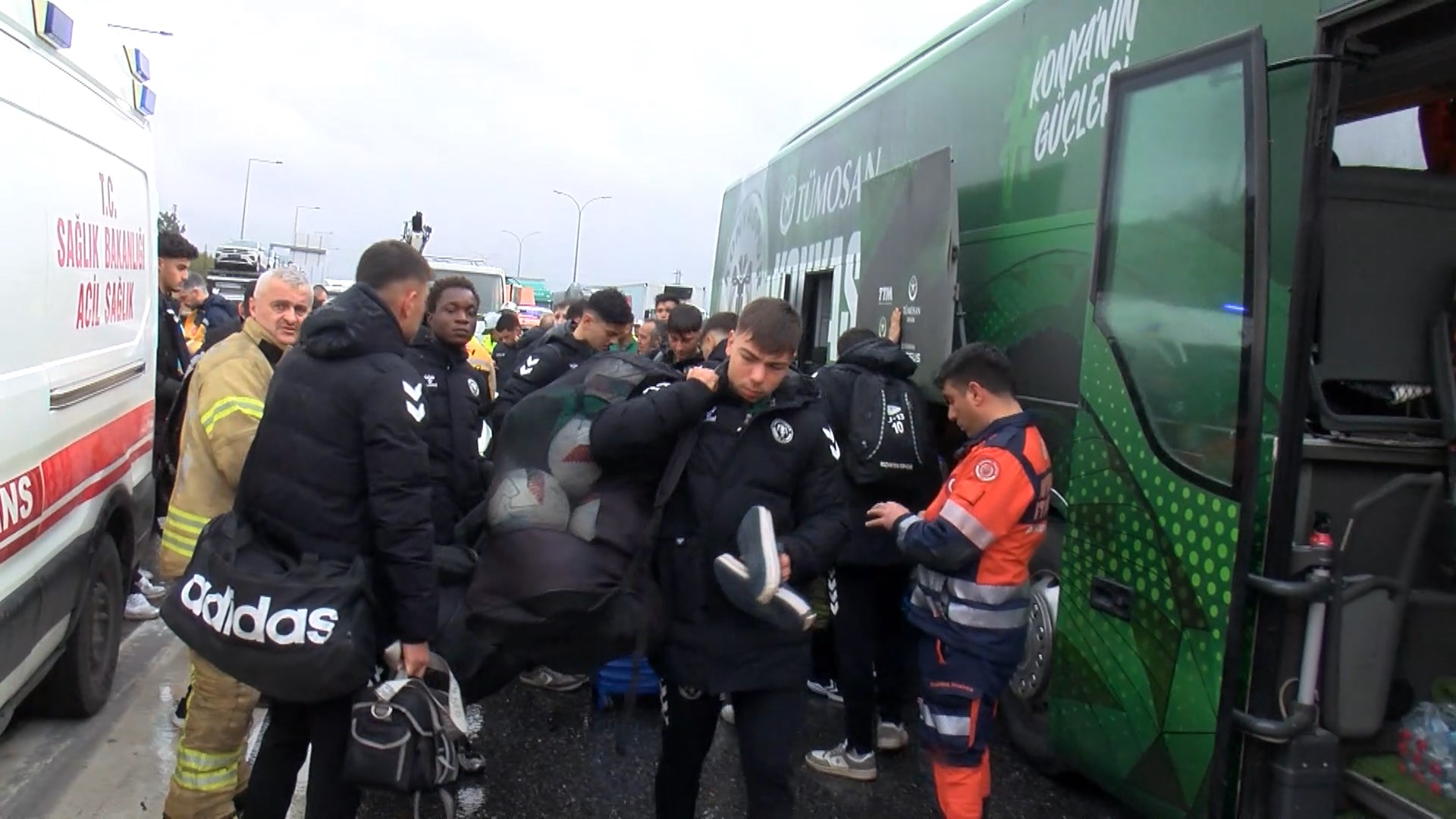 I S T A N B U L K O N Y A S P O R U 19 F U T B O L T A K I M I N I 1142371 339112