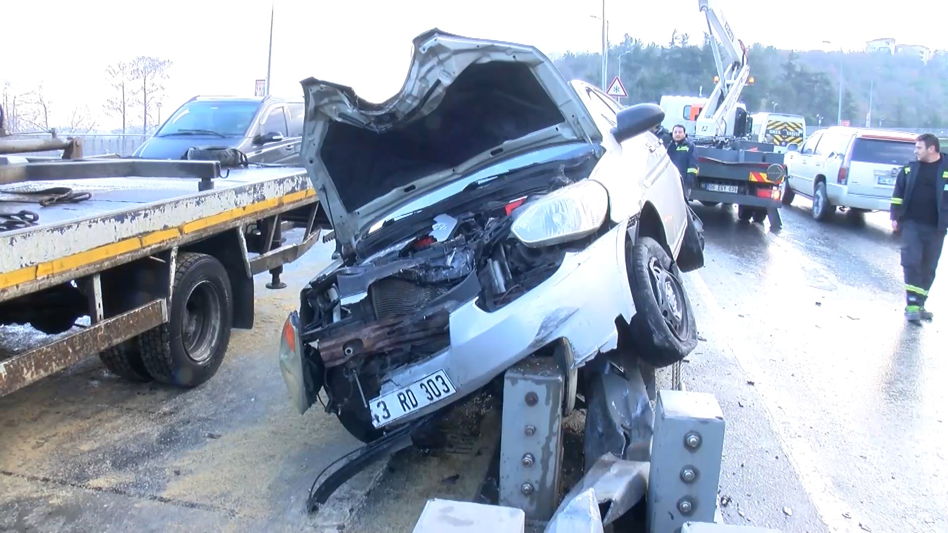 I S T A N B U L S A R I Y E R D E O T O M O B I L A Y D I N L A T M A 1116218 331394