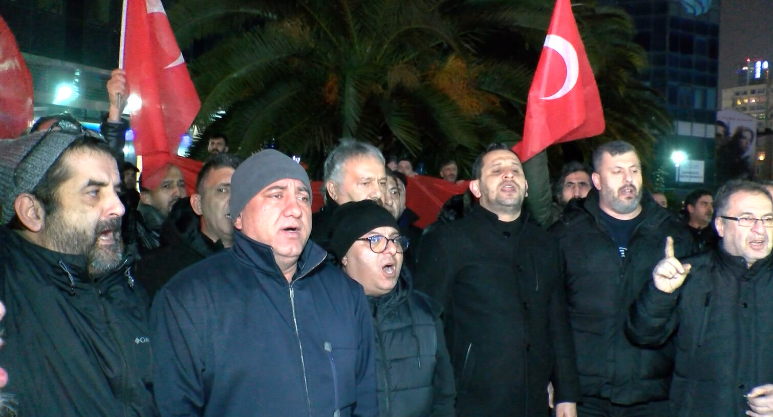 I S T A N B U L S I S L I D E T A K S I C I L E R T U R K B A Y R A 1129966 335520