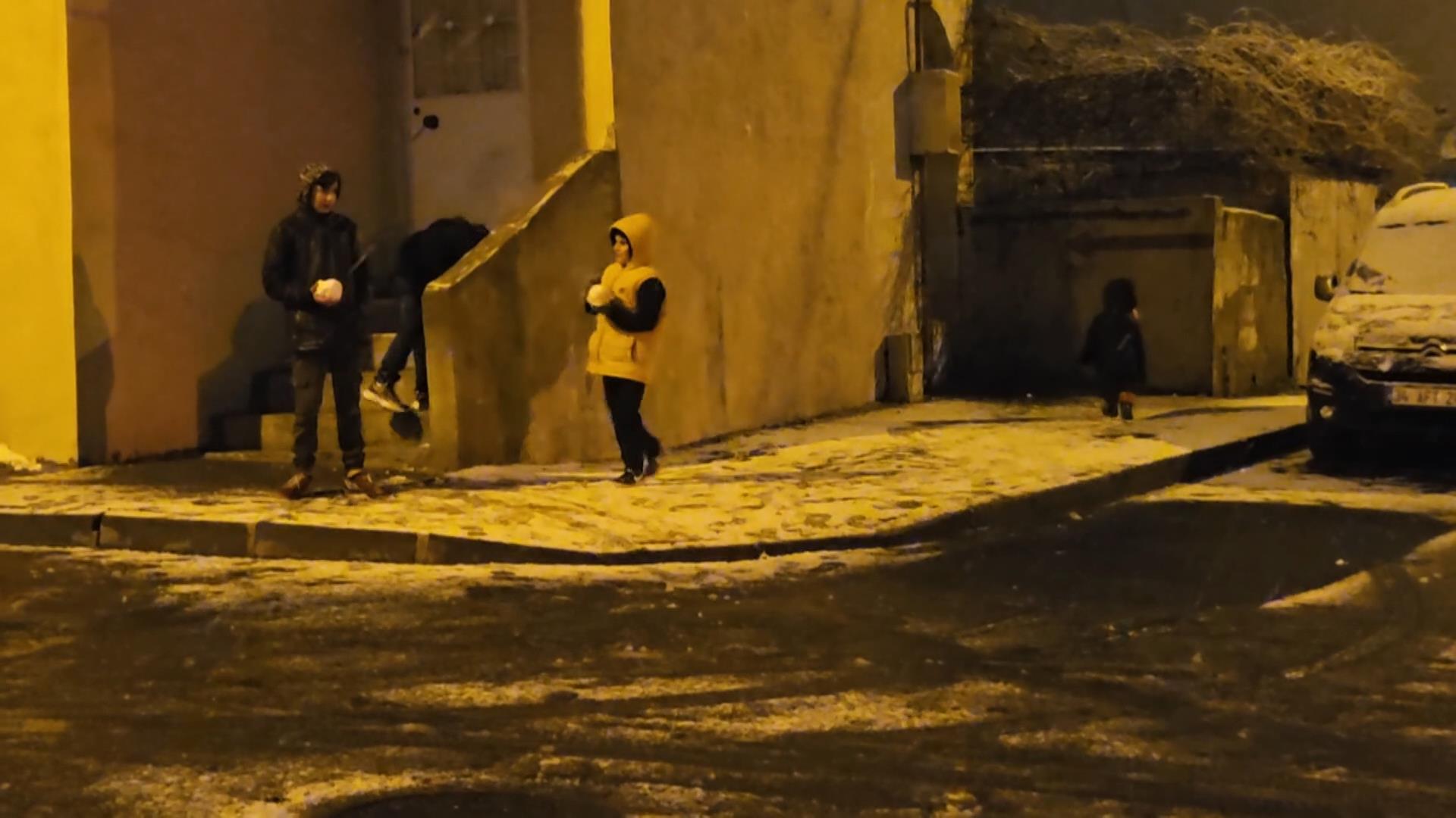 I S T A N B U L S U L T A N G A Z I D E K A R Y A G I S I A L T I 1112232 330156