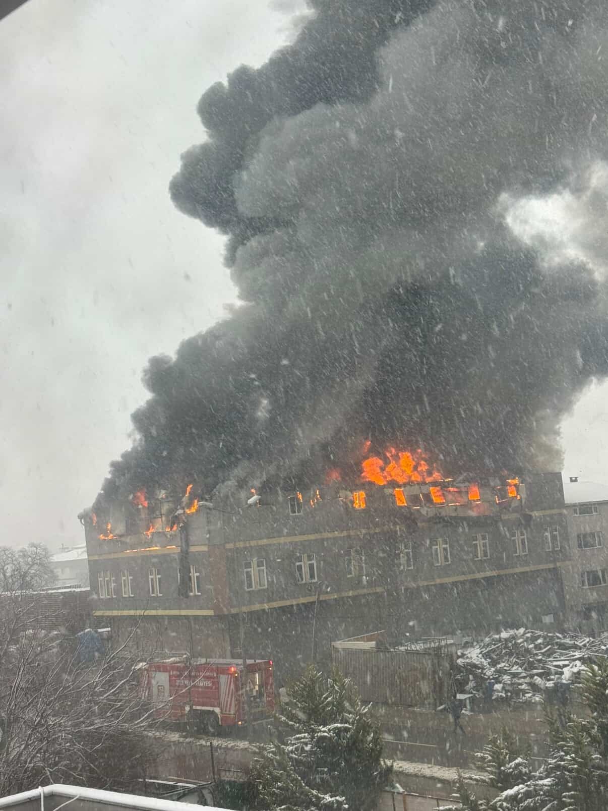 I S T A N B U L T U Z L A D A C A K M A K U R E T I M F A B R I K A S 1123359 333365