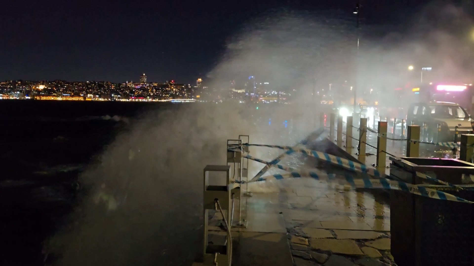 I S T A N B U L U S K U D A R S A H I L I N D E L O D O S E T K I L 1095278 325113