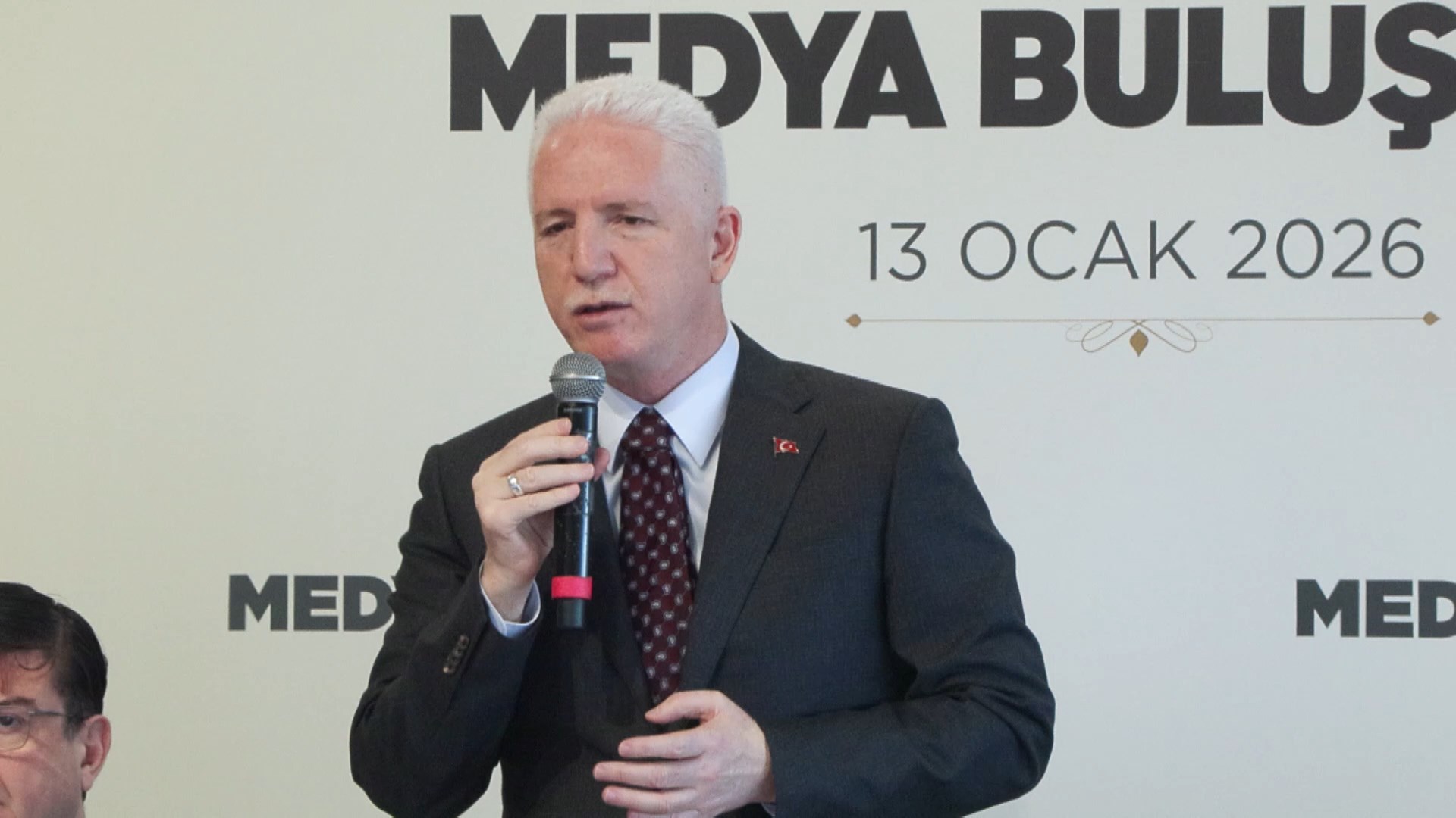 I S T A N B U L V A L I G U L 2025 Y I L I N D A 2 T E R O R 1113176 330461