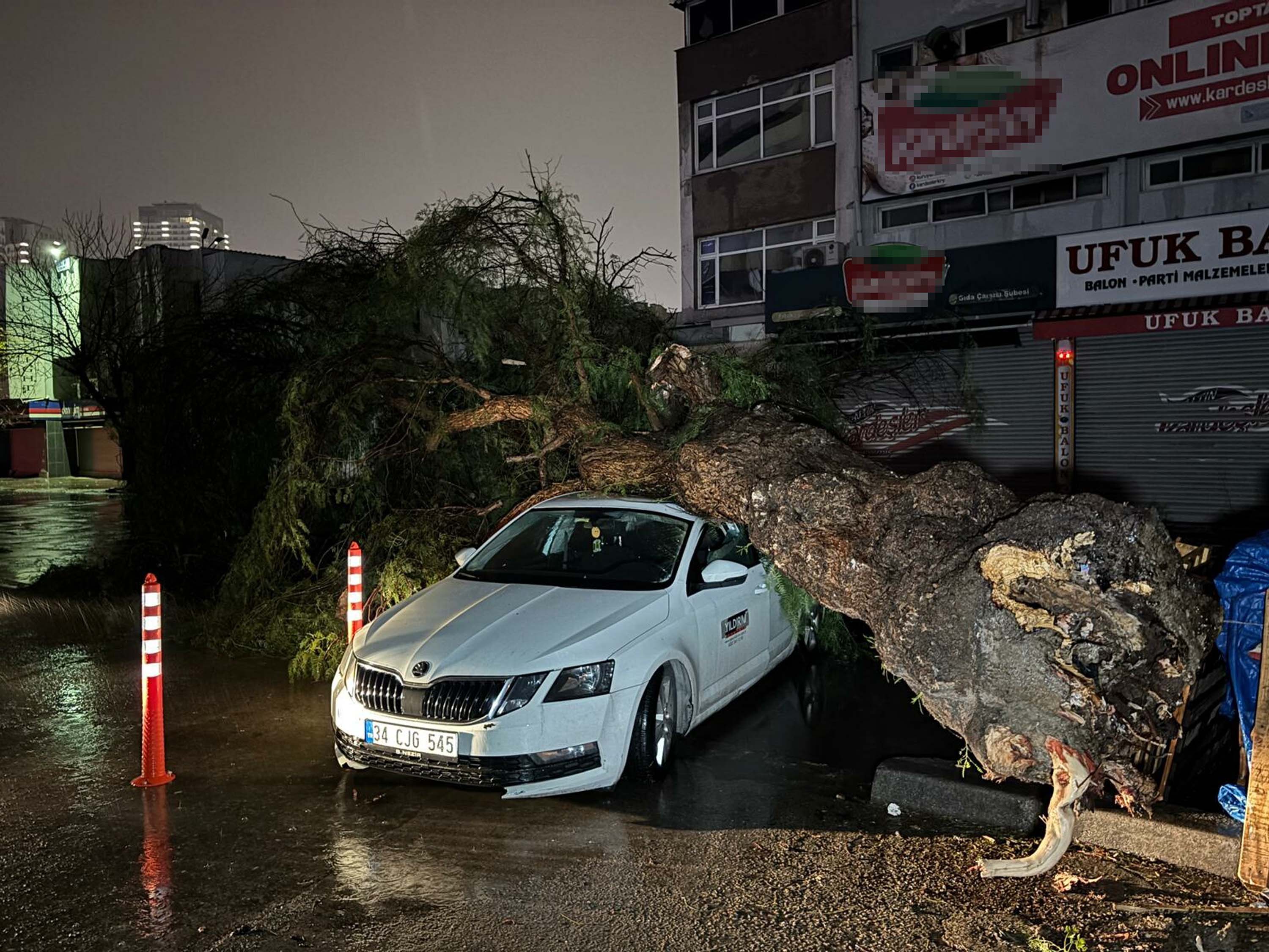 I Z M I R’ D E S A G A N A K H A Y A T I O L U M S U Z E T K I L E D I 1135940 337212