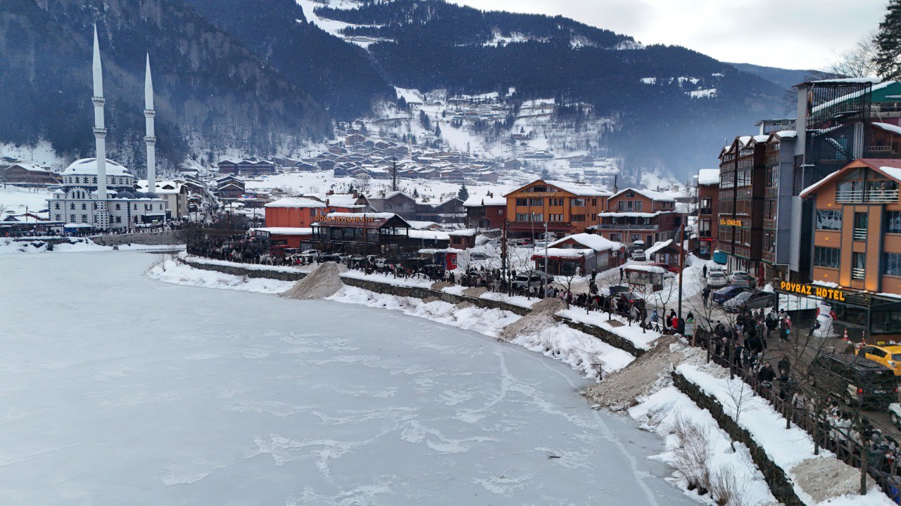 K A R A D E N I Z’ D E K I S T U R I Z M I A T A G I U Z U N G O L 1134750 336871