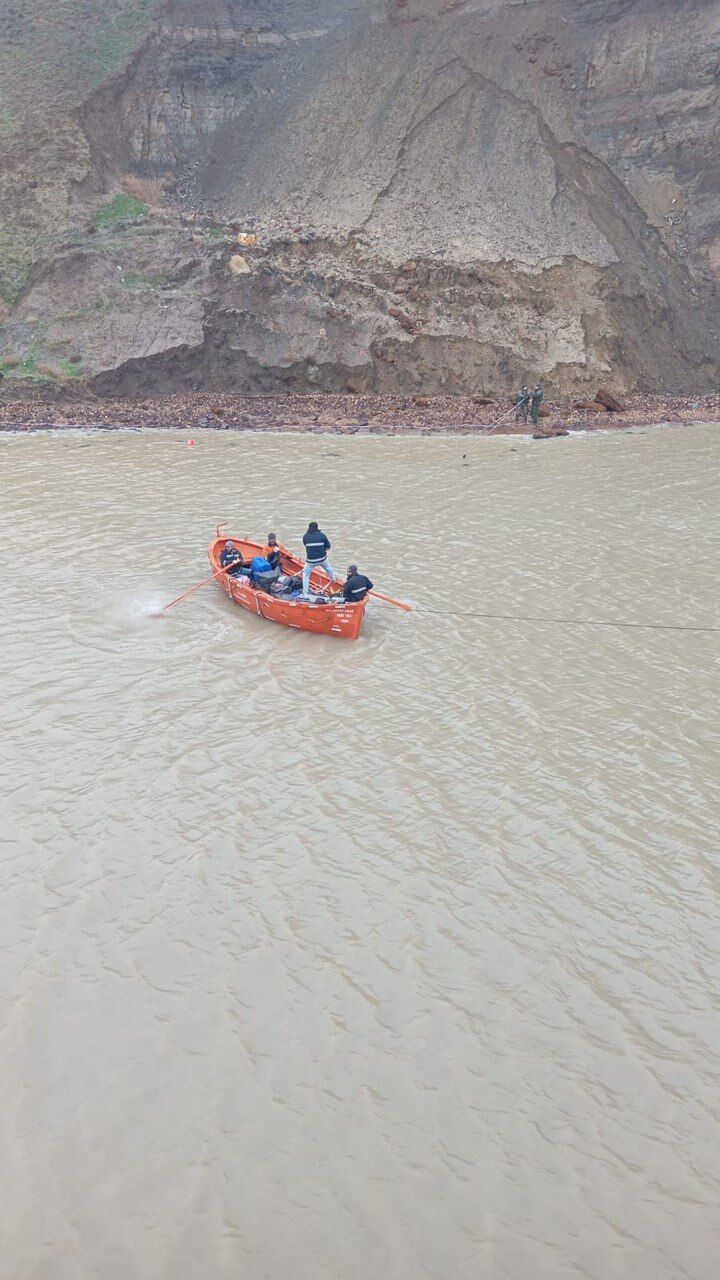 K A R A D E N I Z D E S U R U K L E N E N T U R K G E M I S I K A R A 1099902 326524