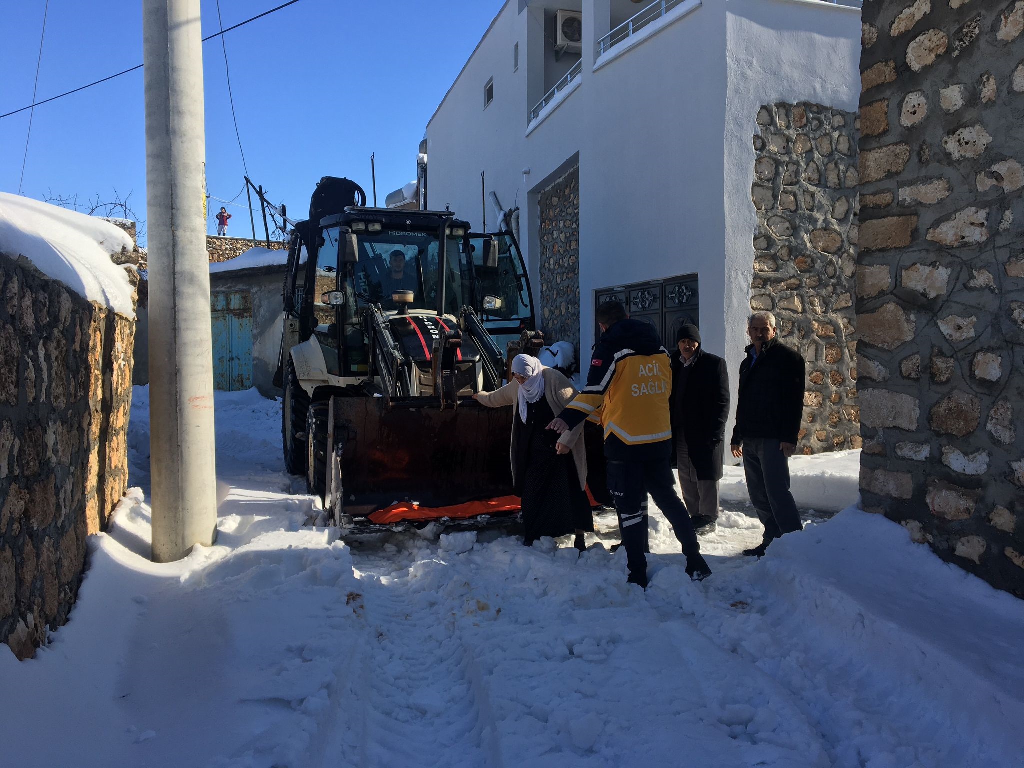 K A R D A N Y O L U K A P A N A N M A H A L L E D E H A S T A L A N A N 1095263 325112