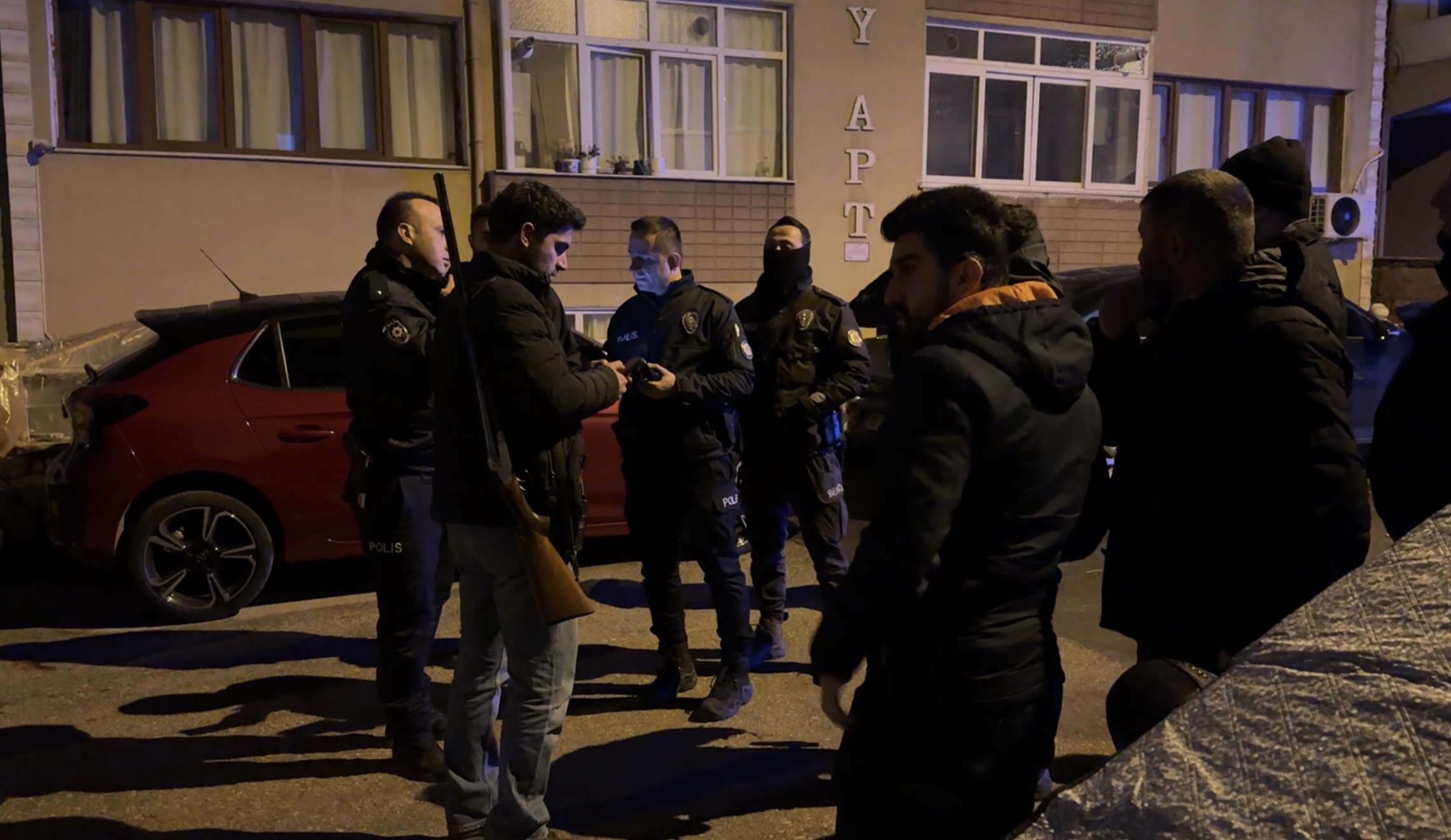 K I Z I N I N E R K E K A R K A D A S I N I P O M P A L I T U F E K L E 1124981 333831