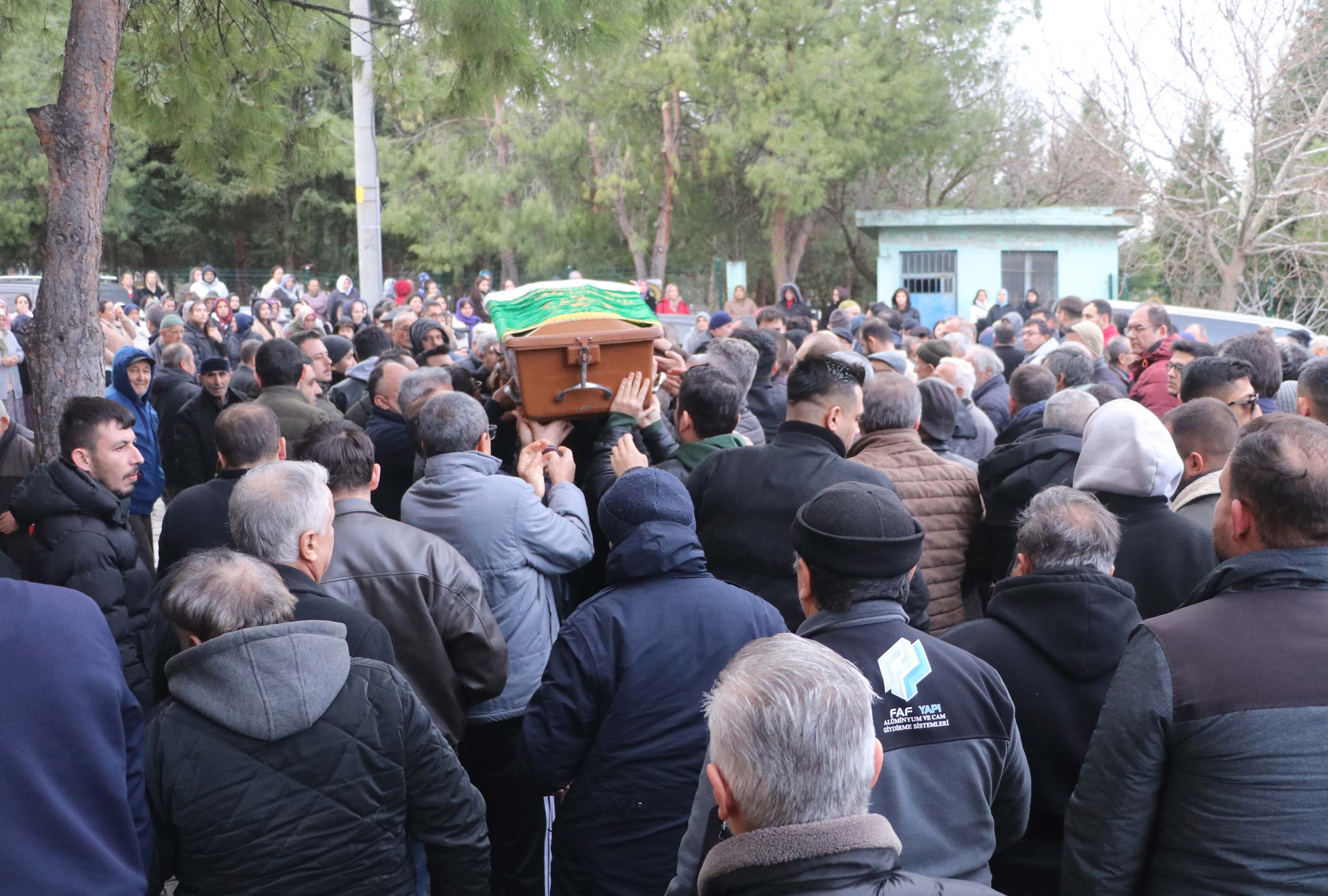 M E M U R L A R I T A S I Y A N M I D I B U S D E V R I L D I 1 O L 1137400 337674