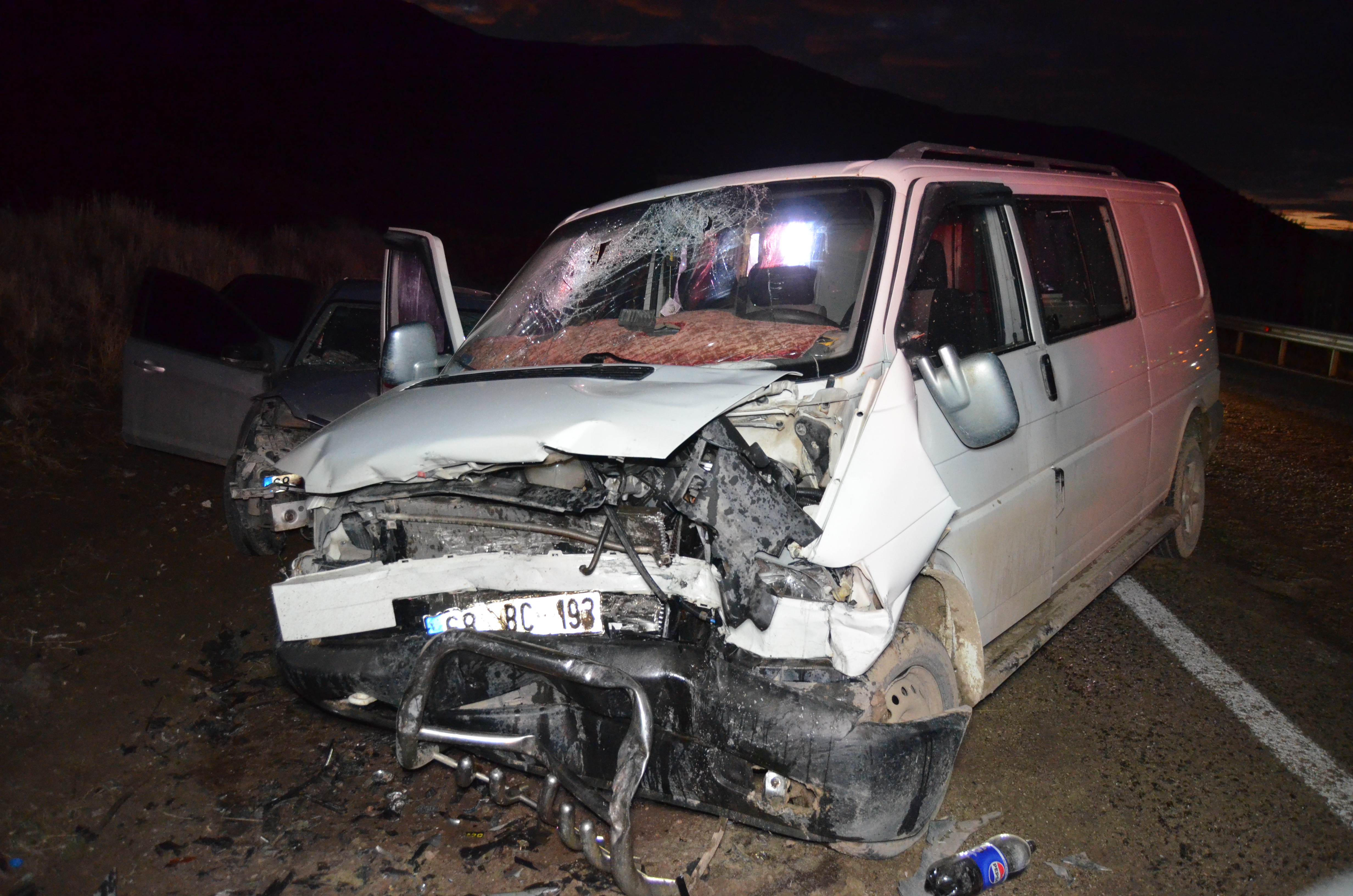 M I N I B U S I L E O T O M O B I L K A F A K A F A Y A C A R P I S T 1108723 329144