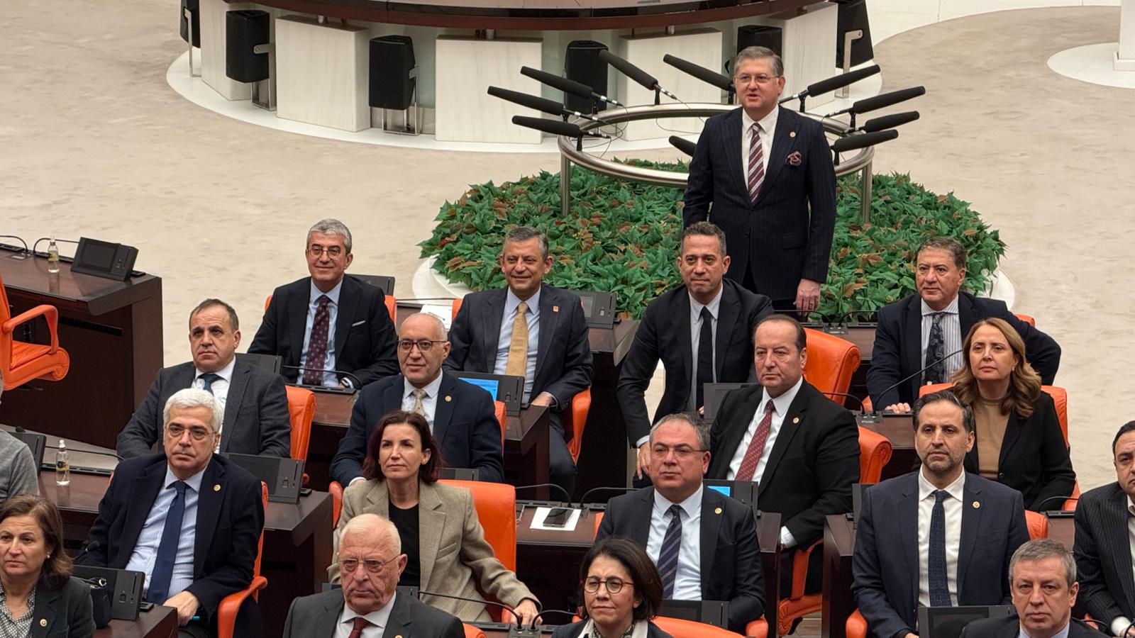 O Z G U R O Z E L D E N C H P N I N T B M M D E K I E M E K L 1107670 328860