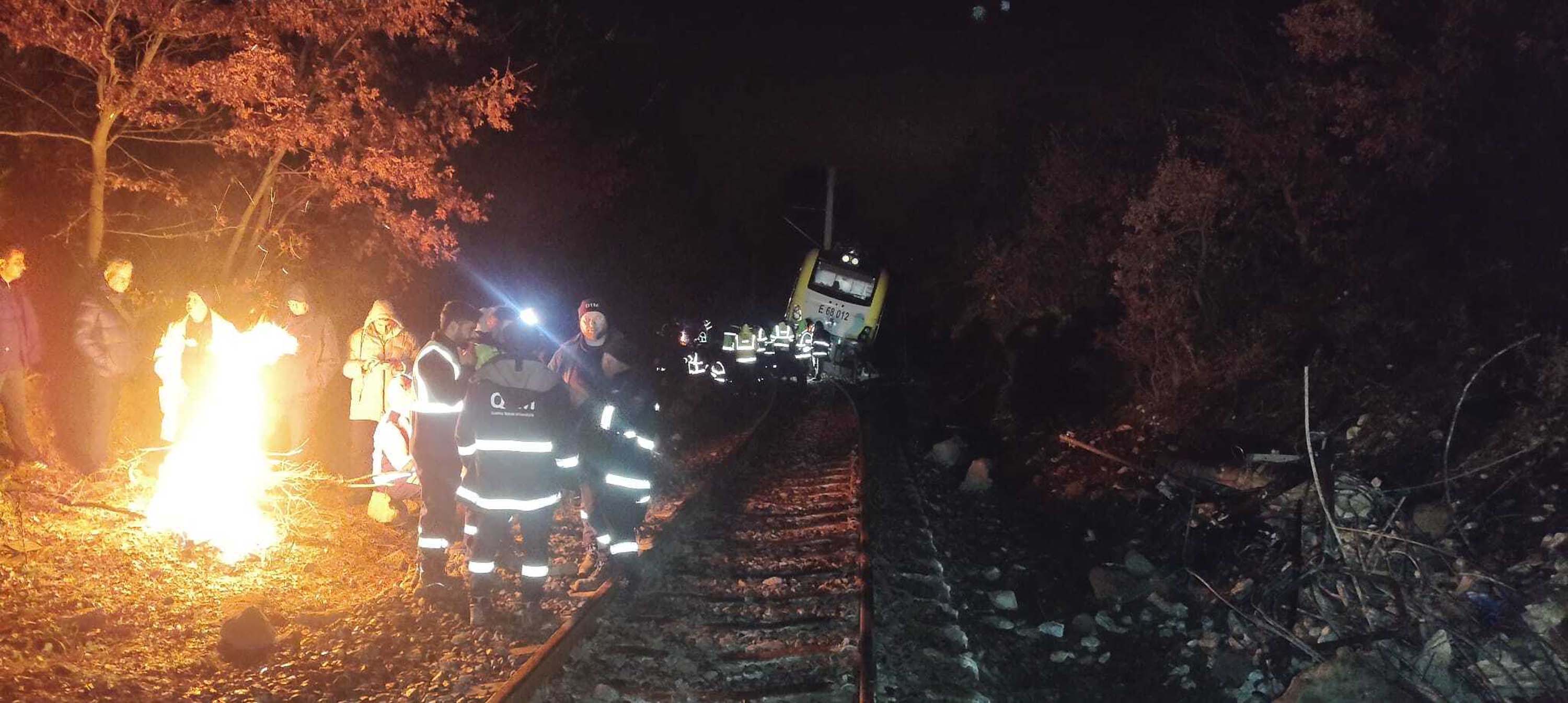 R A Y D A N C I K A N T R E N I N L O K O M O T I F I 13 S A A T 1139983 338511