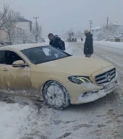 S A M S U N D A K A R Y A G I S I U L A S I M A K S A D I 1092158 324199