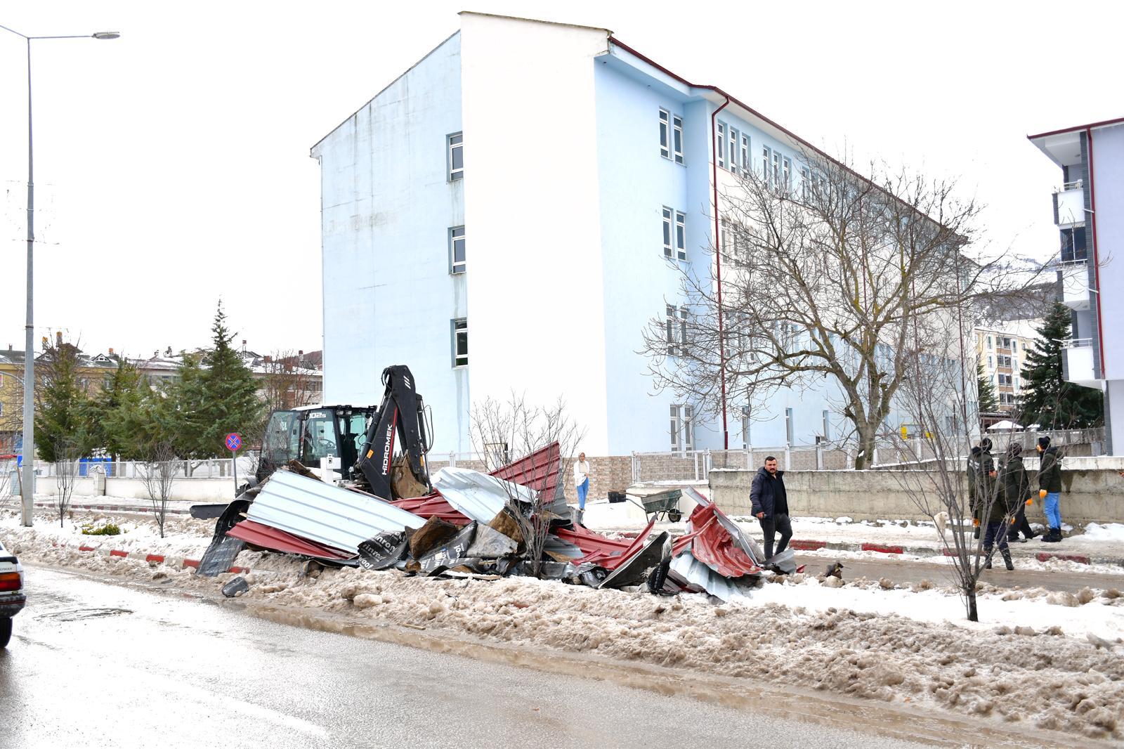 S A M S U N D A K U V V E T L I R U Z G A R O K U L U N C A T I S I 1128909 335167