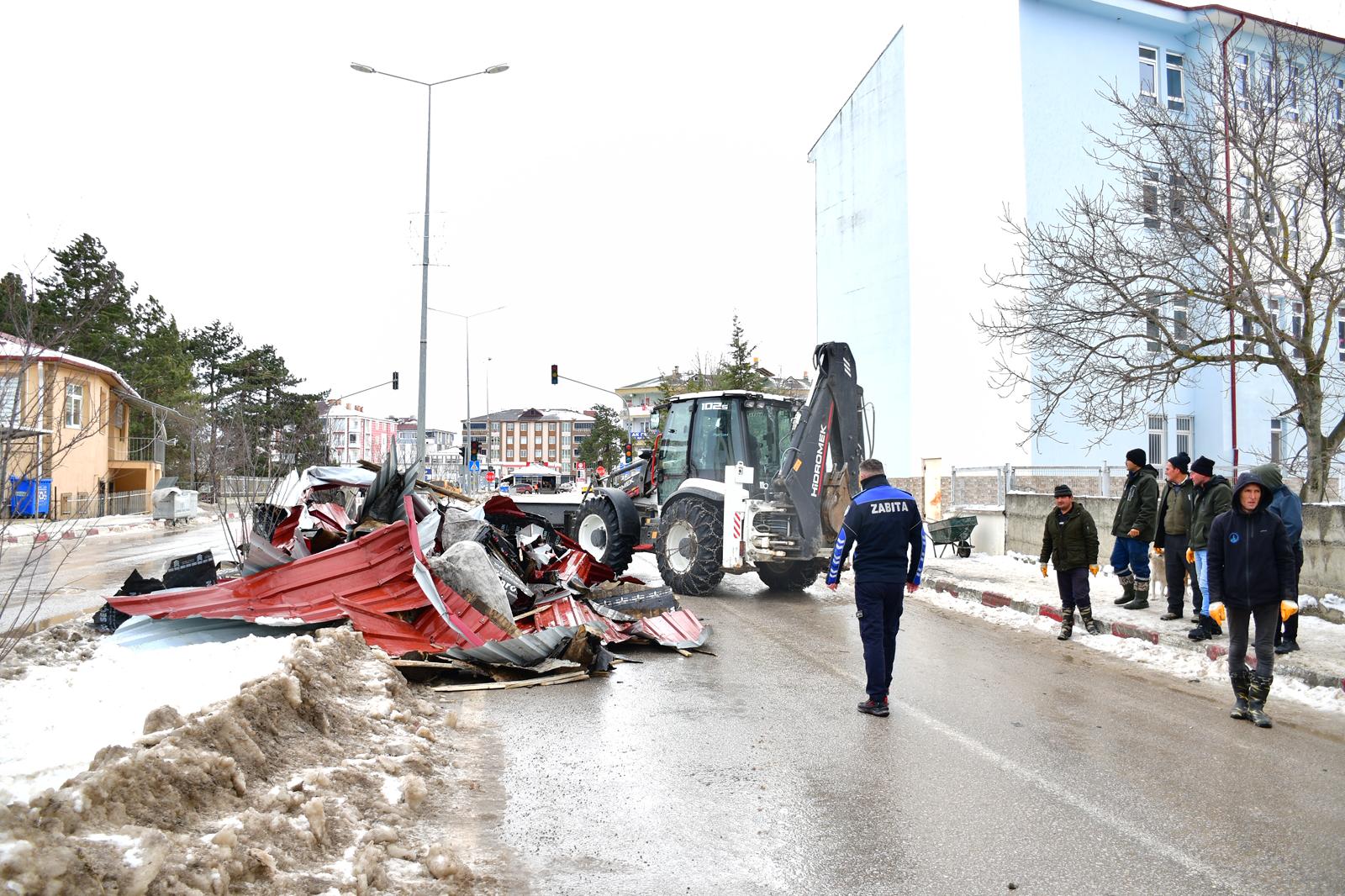 S A M S U N D A K U V V E T L I R U Z G A R O K U L U N C A T I S I 1128913 335167