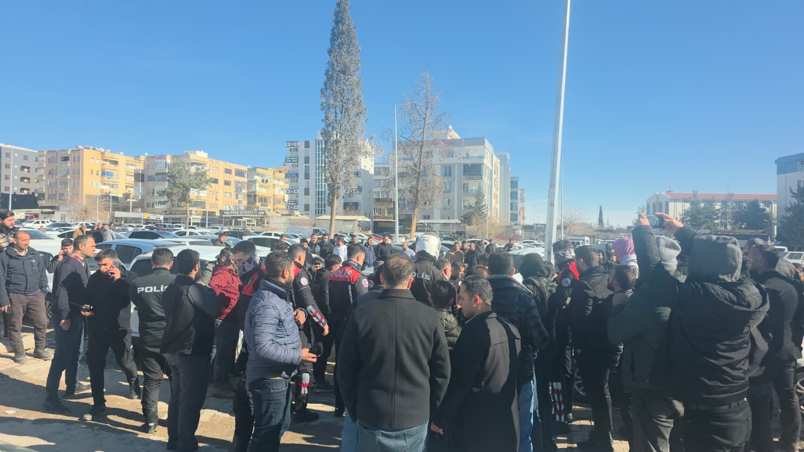 S A N L I U R F A D A A D L I Y E O N U N D E K A V G A 2 Y A R A 1116581 331517