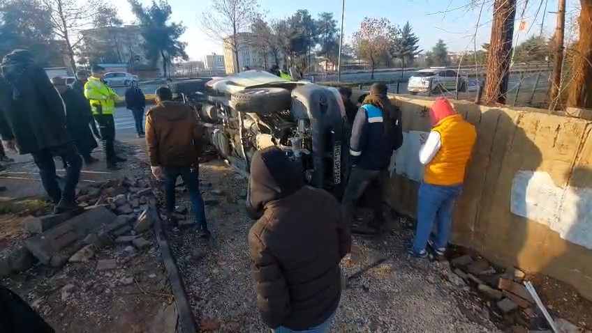 S A N L I U R F A’ D A Z I N C I R L E M E K A Z A 2 O L U 1123503 333407