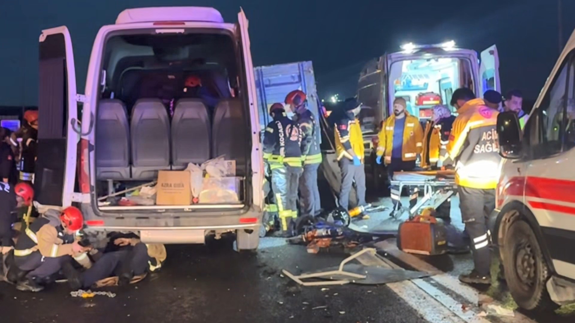 S E R V I S M I N I B U S U S A C Y U K L U K A M Y O N A C A R P T 1103684 327633