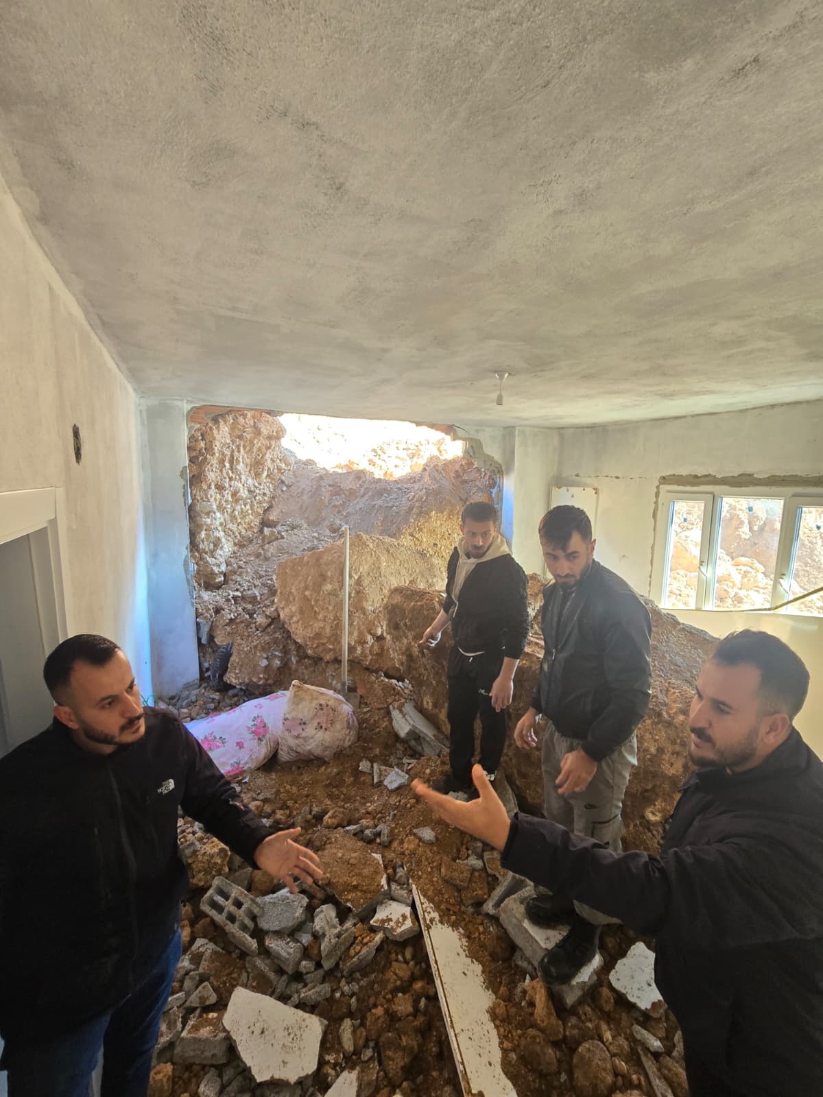 S I R N A K’ T A H E Y E L A N D A 3 E V K U L L A N I L A M A Z H A 1127184 334545