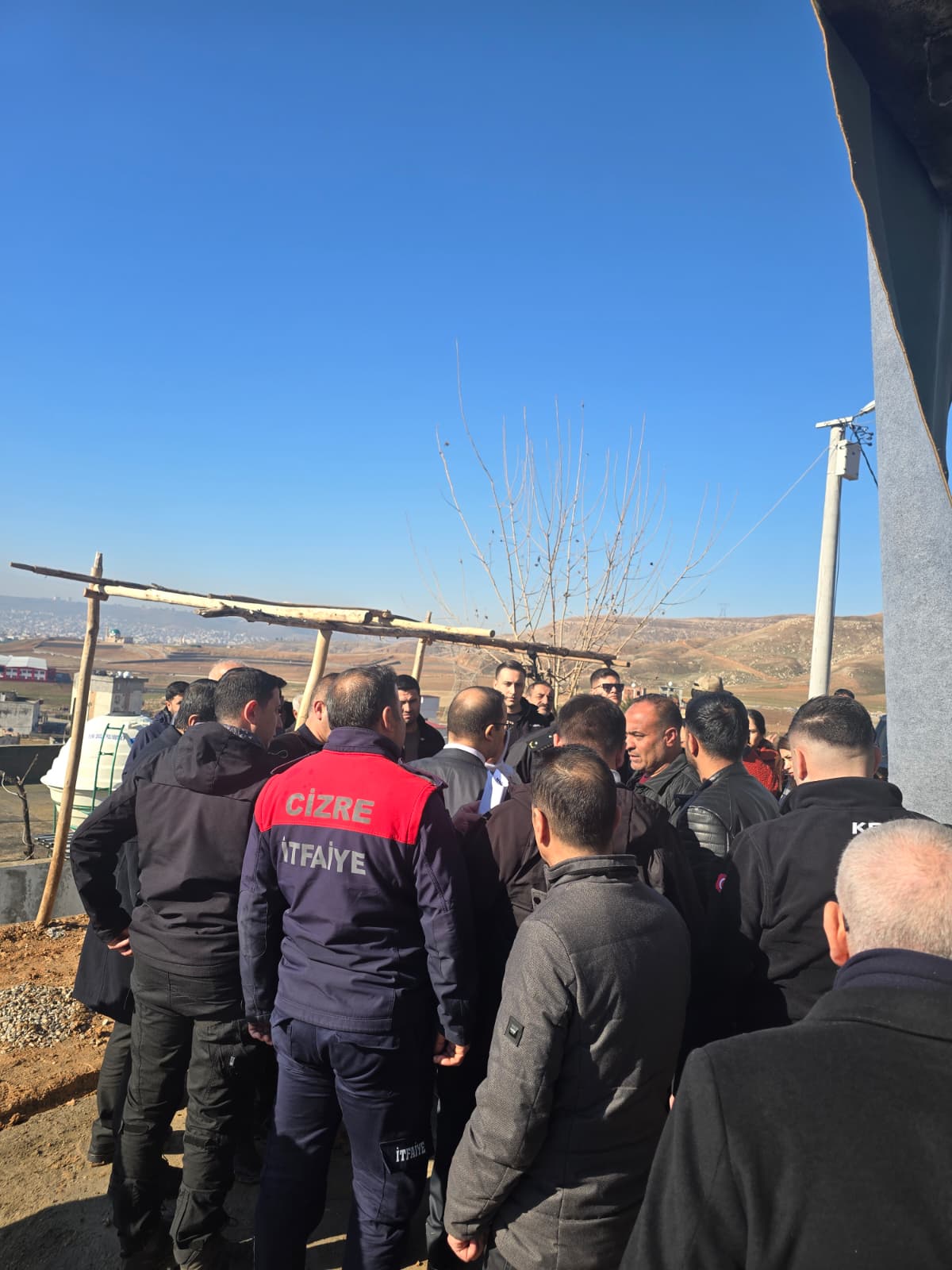 S I R N A K’ T A H E Y E L A N D A 3 E V K U L L A N I L A M A Z H A 1127194 334545