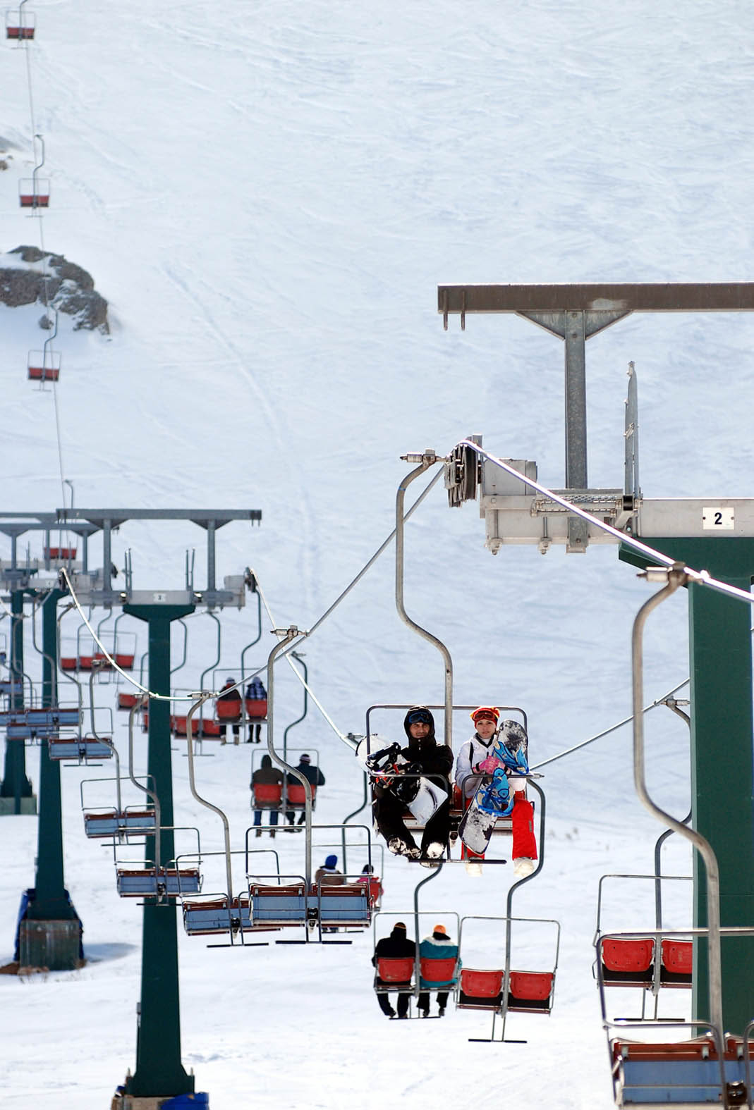 S O M E S T I R T A T I L I N E K A R B E R E K E T I 100 M I L Y 1117596 331848