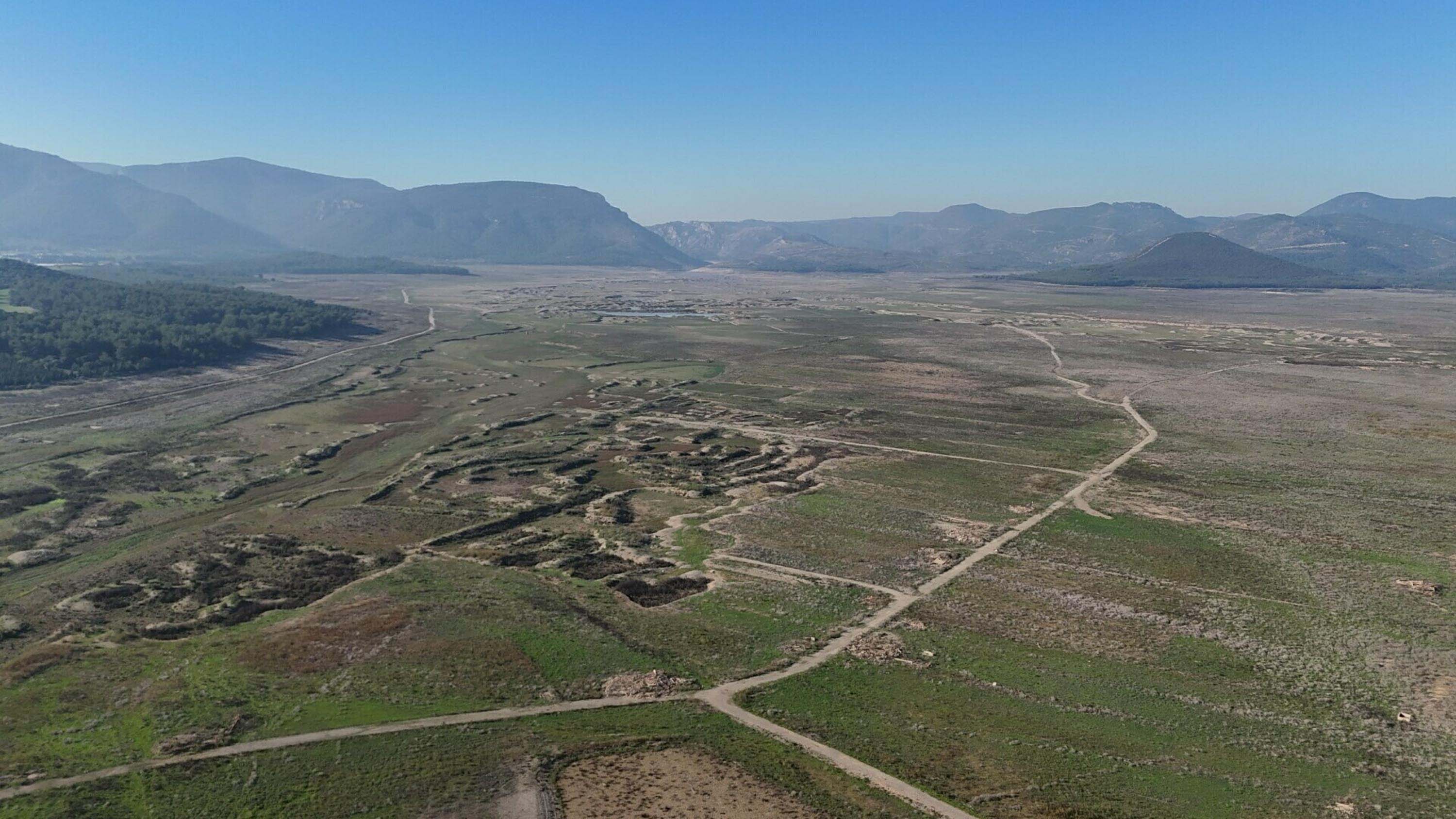 T A H T A L I B A R A J I’ N D A S U S E V I Y E S I Y U Z D E 1 O 1113122 330449