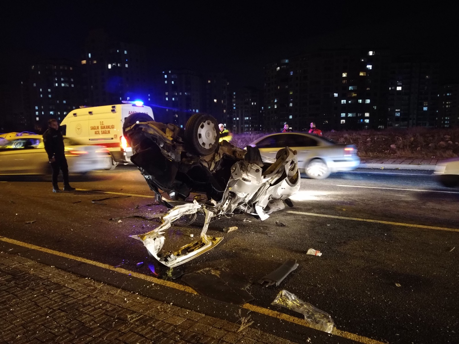 T A K L A A T A N O T O M O B I L T A K S I Y L E C A R P I S T I 1108933 329206