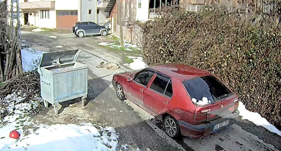 U Z E R I N D E N O T O M O B I L G E C E N K O P E K Y U R U M E Y E 1123600 333428