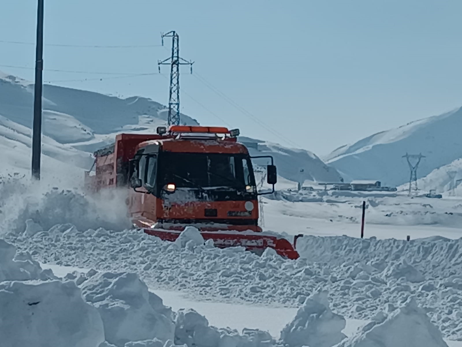 V A N B I T L I S V E H A K K A R I D E 157 Y E R L E S I M Y 1098726 326121